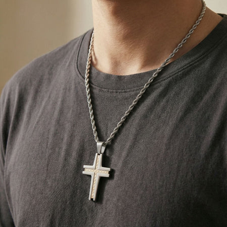 Collier croix homme