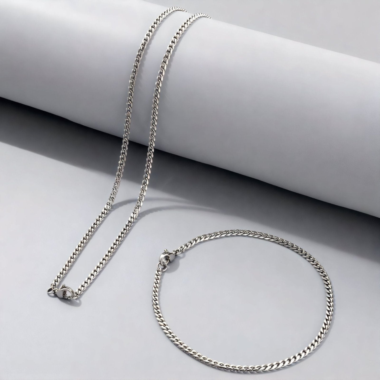 Chaine cubaine 2 mm en acier inoxydable, modèle Domingo