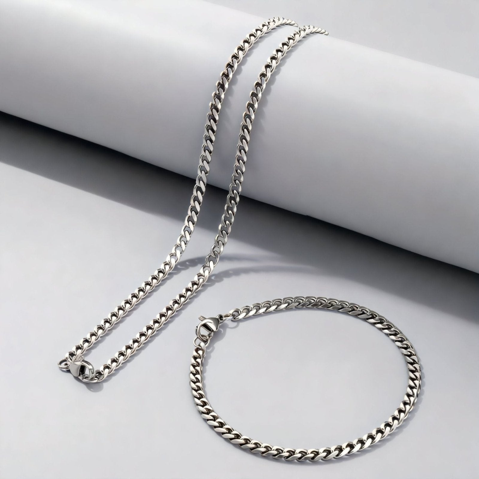 Chaine cubaine 4 mm en acier inoxydable, modèle Domingo