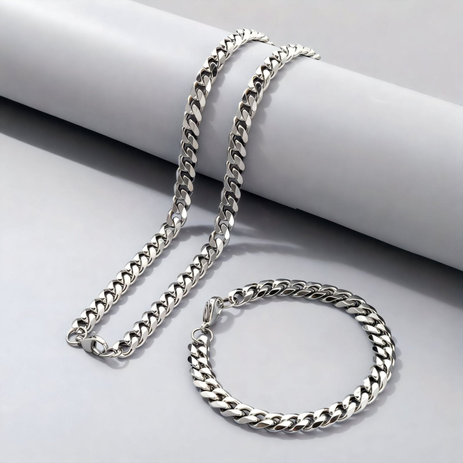 Chaine cubaine 8 mm en acier inoxydable, modèle Domingo