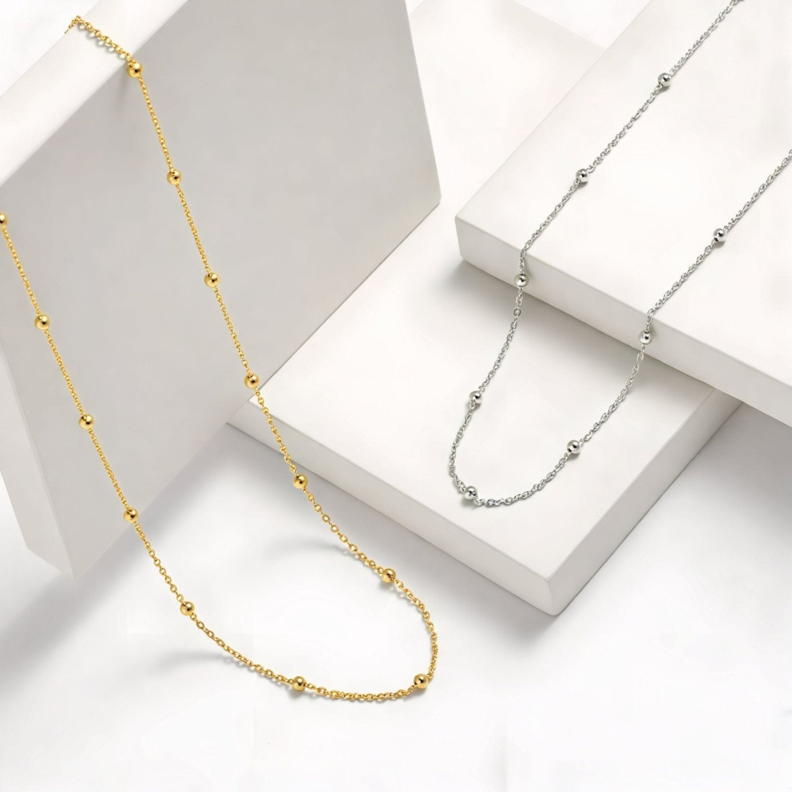 Chaîne forçat en argent 925, ornée de petites boules dorées ou argentées, style minimaliste pour femme, modèle Perla