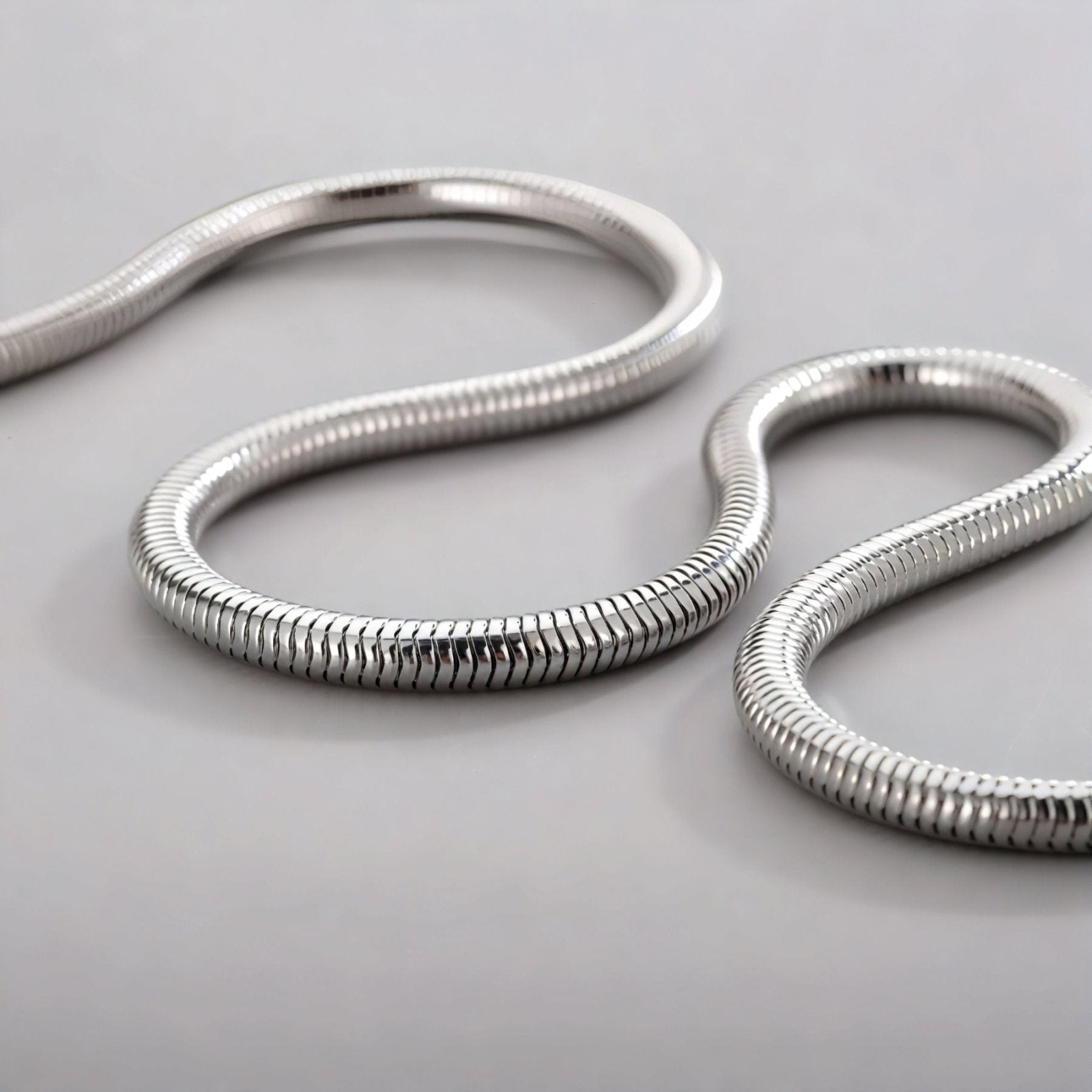 Chaine mailles serpent rondes 6 mm, modèle Isaak