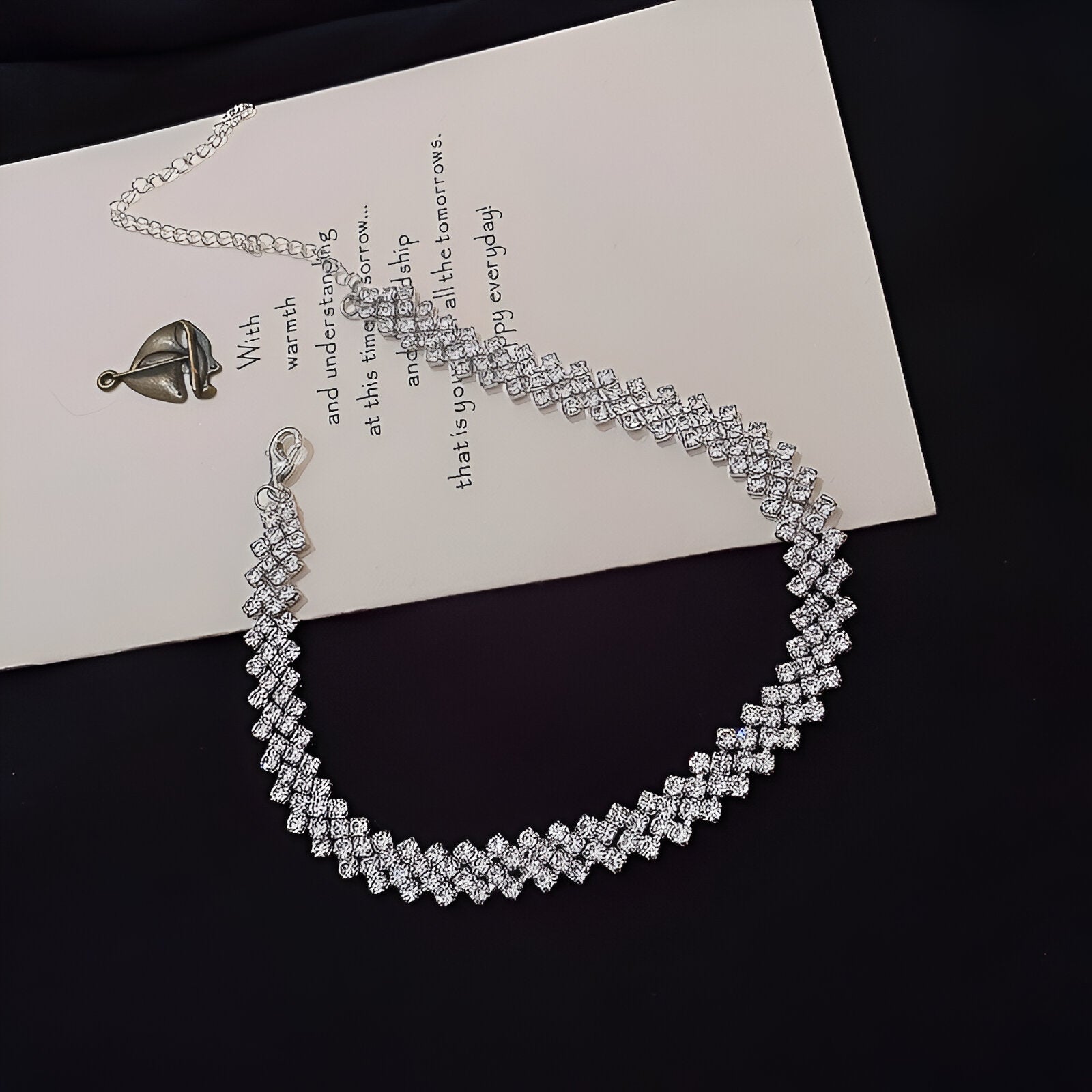 Choker ras - de - cou brillant, strass noir, pour soirée élégante, modèle Éclipse