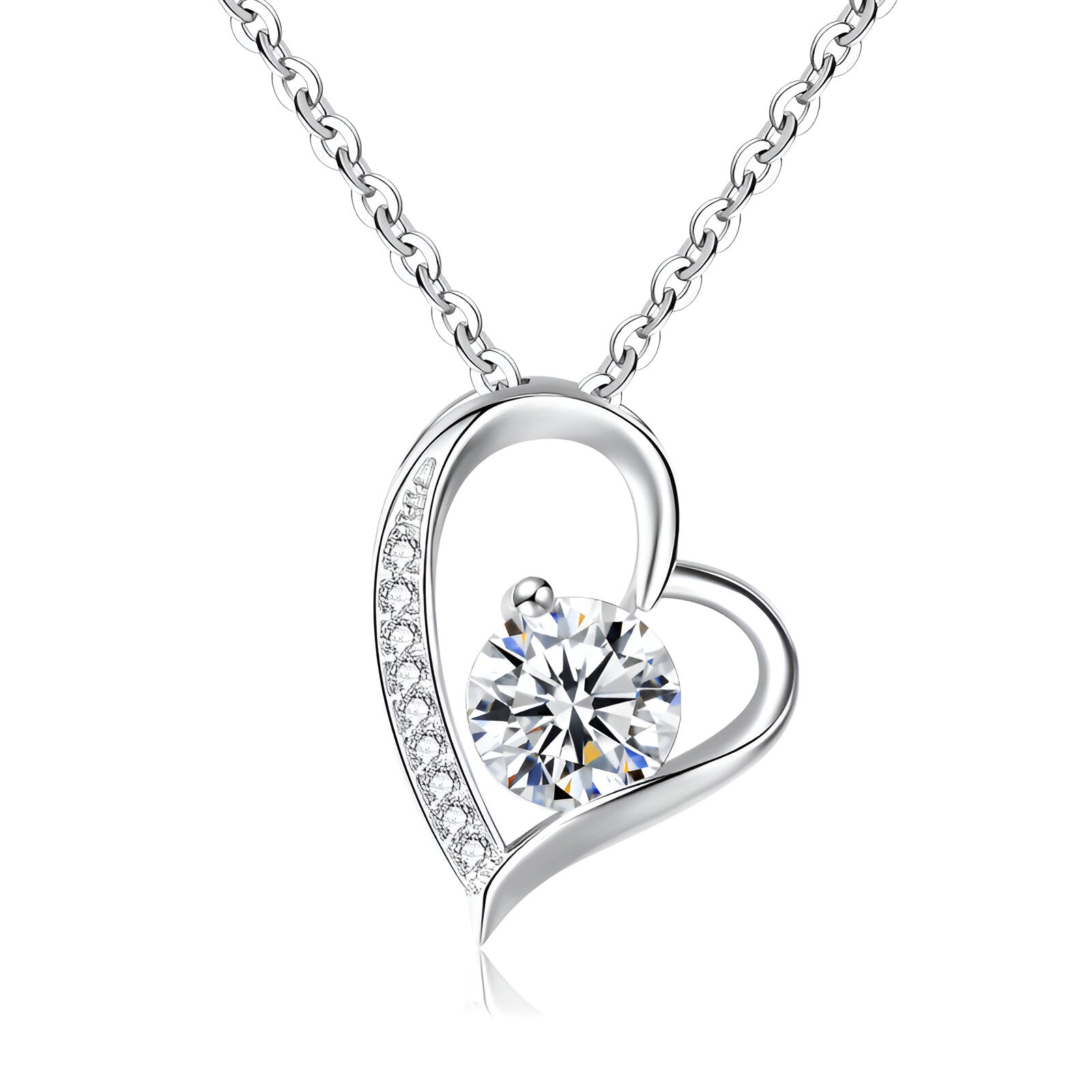 Collier argent cœur asymétrique serti de zircons, avec pierre lumineuse au centre, modèle Amara