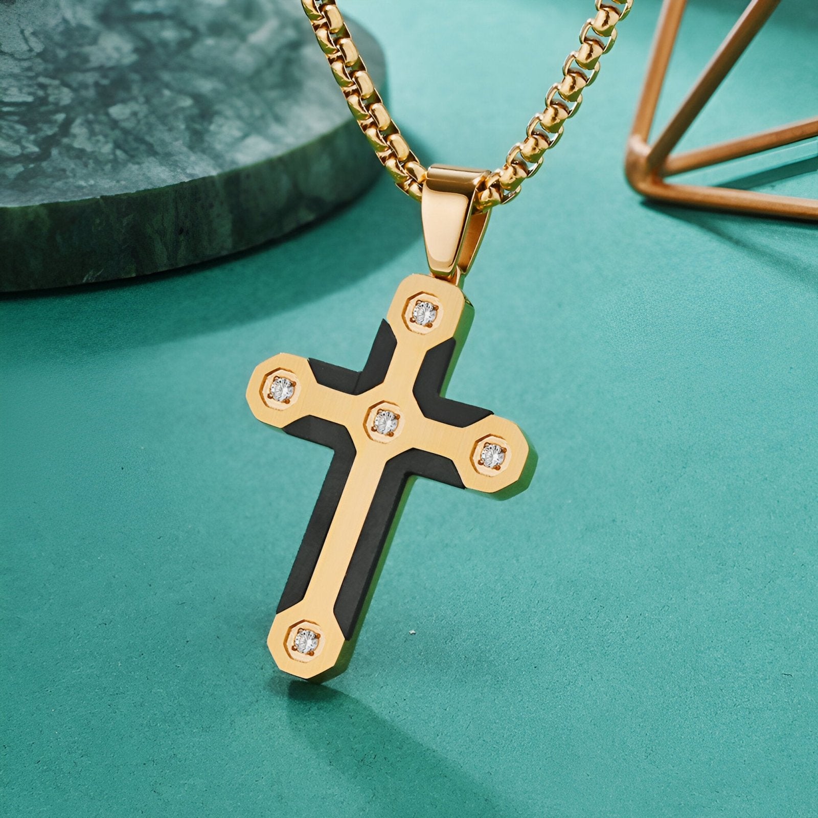 Collier avec croix en fibre de carbone noire et strass, chaîne jaseron, modèle Matthias