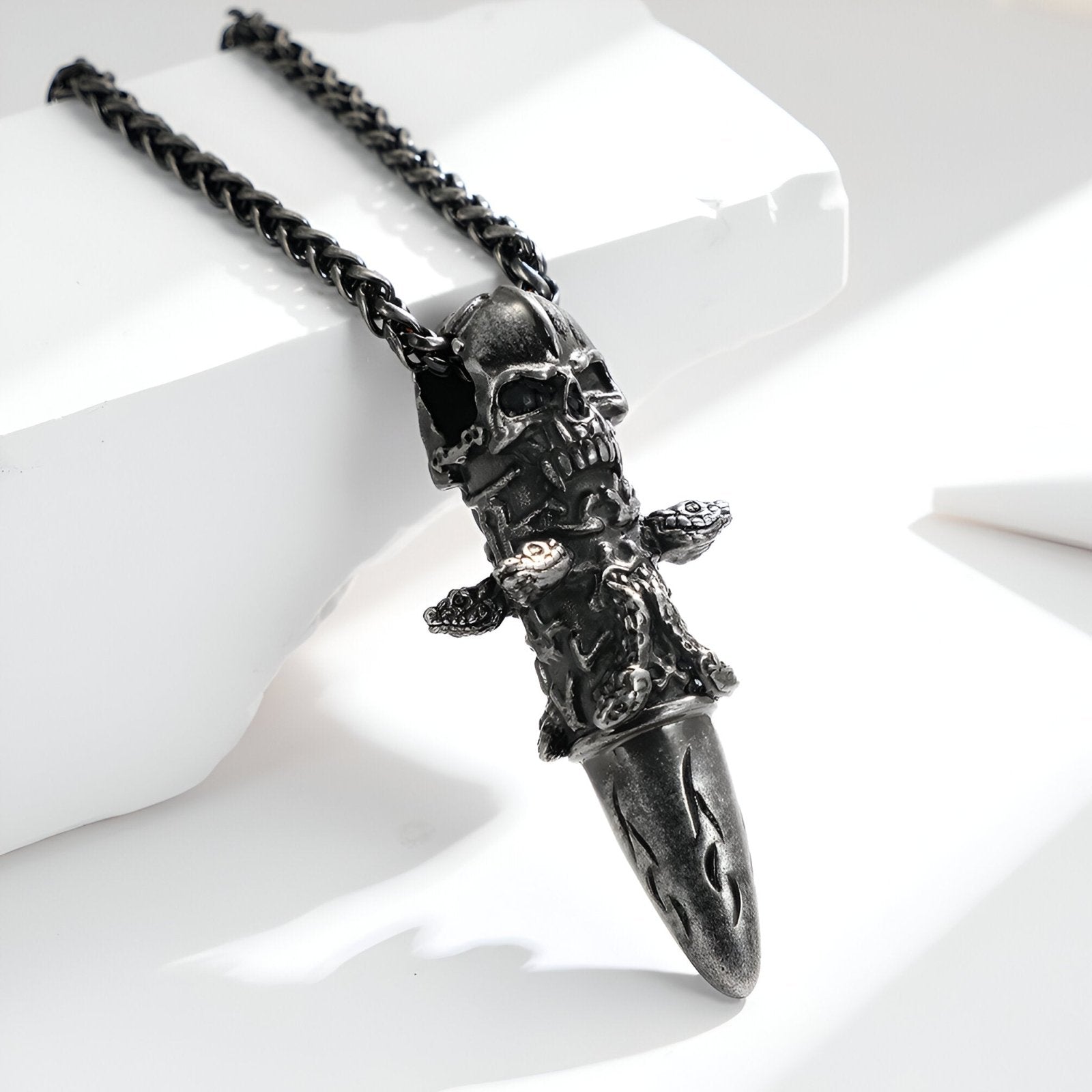 Collier biker homme, pendentif munition tête de mort en acier inoxydable, maille spiga, modèle Bullet