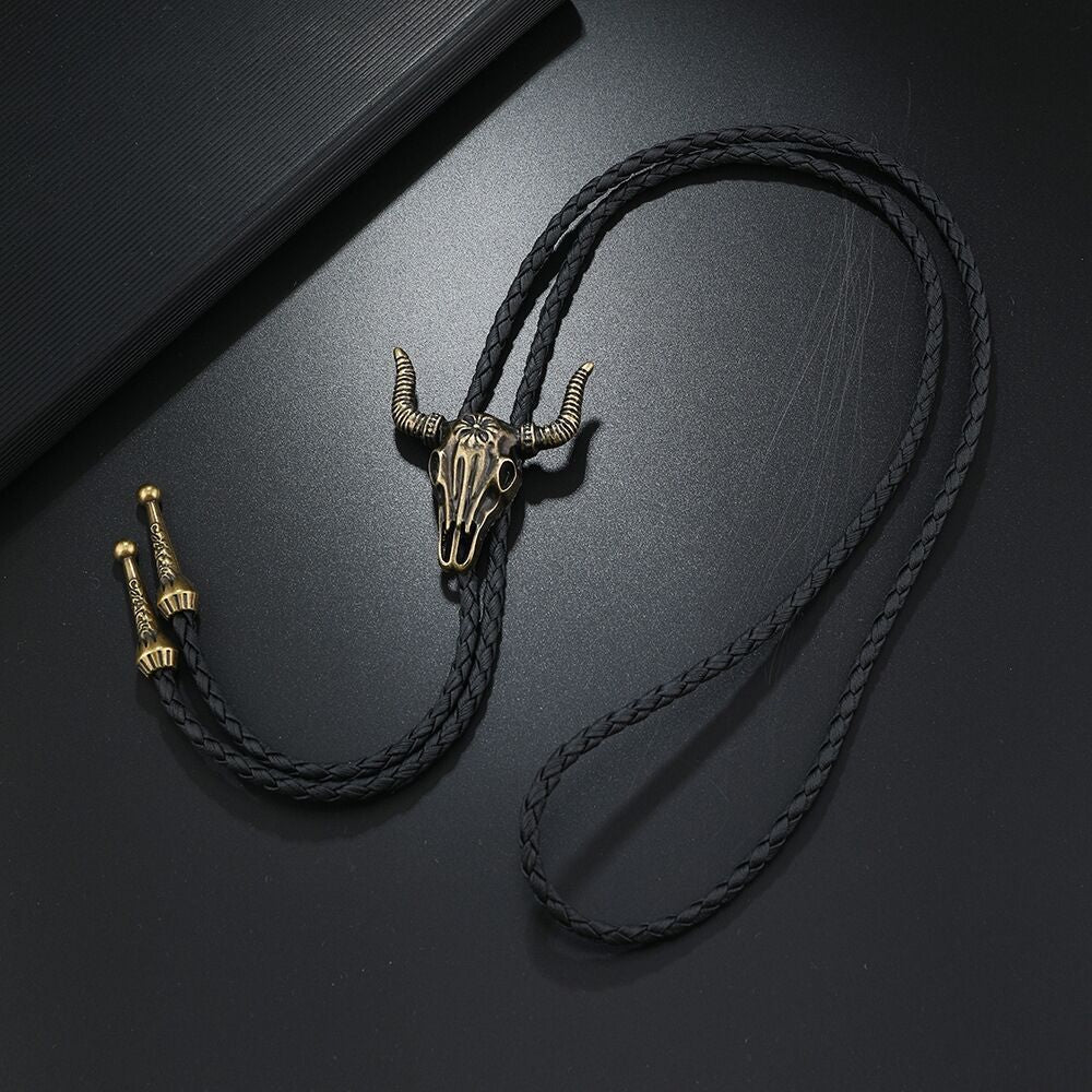 Collier bolo tie tête de taureau, cuir tressé noir, style western vintage