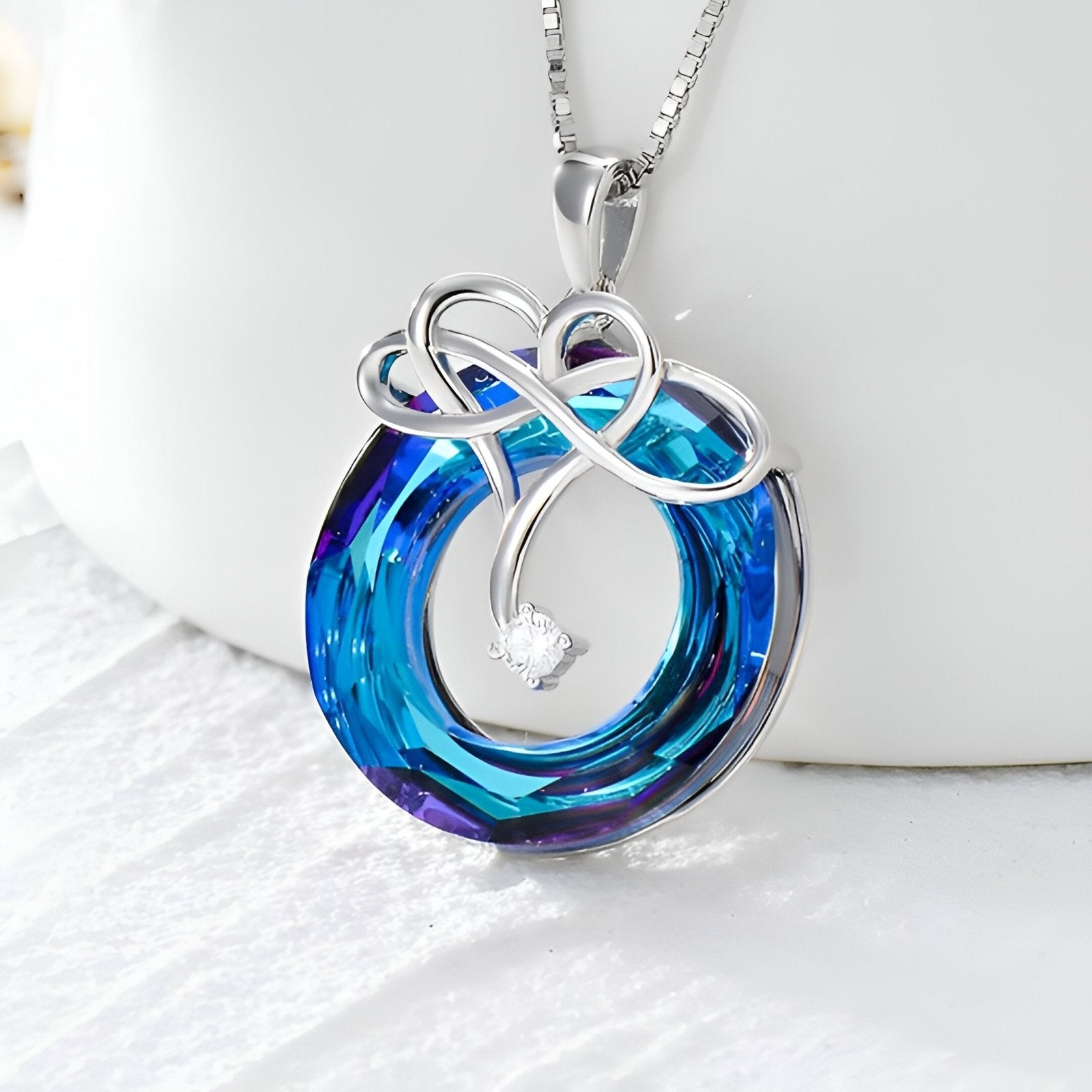 Collier coeur discret pour femme, cristal bleu océan et zircon, chaîne en argent 925, modèle Azure