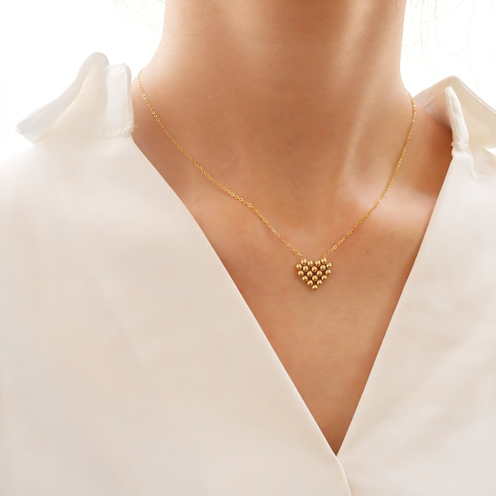 Collier cœur doré en billes, en acier inoxydable, chaîne fine, modèle Freja