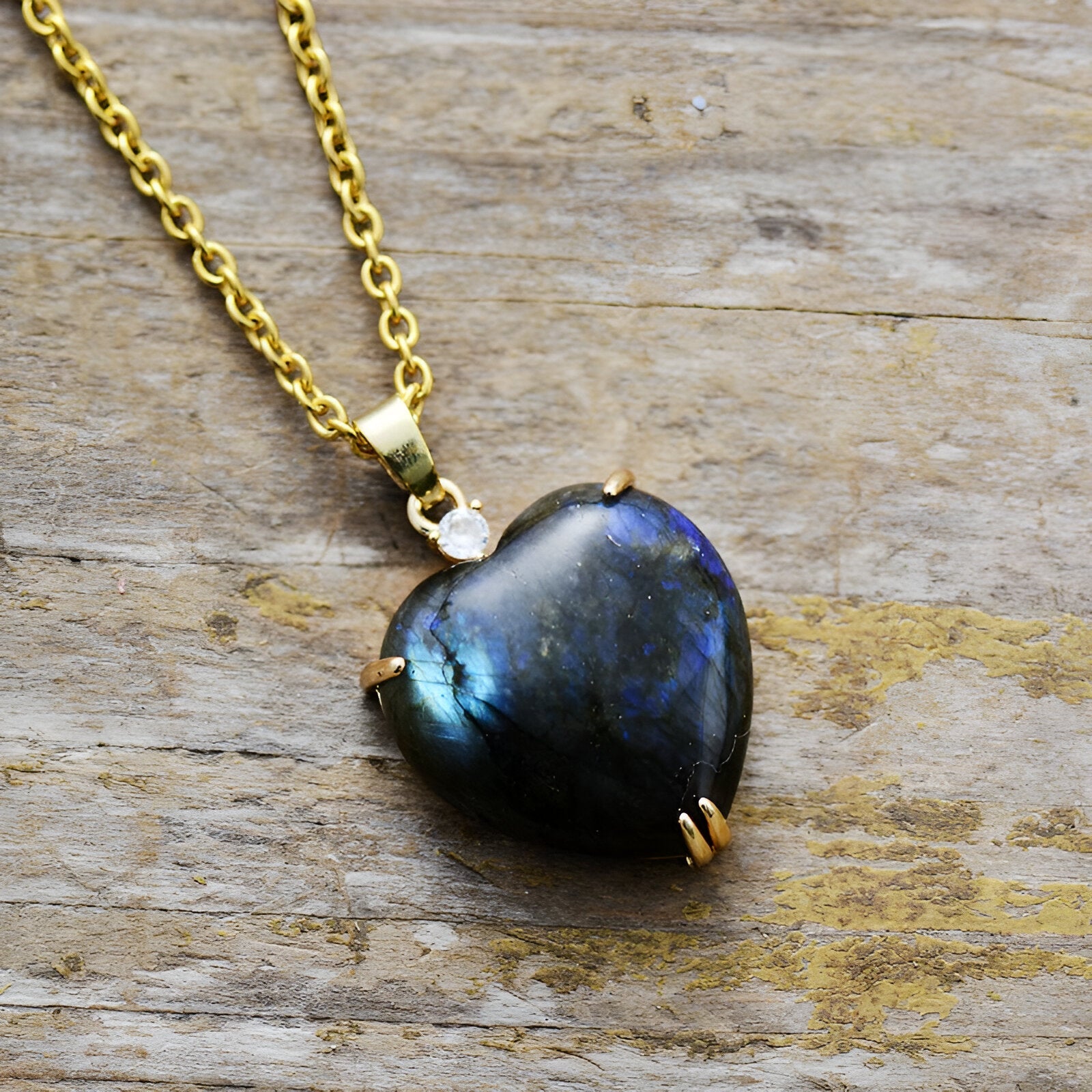 Collier cœur en labradorite naturelle, chaîne dorée 18K, style romantique pour femme, modèle Aube