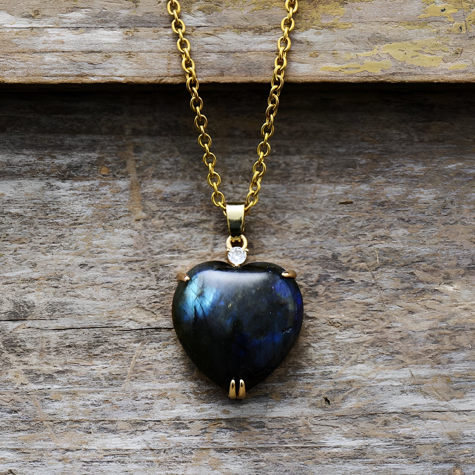 Collier cœur en labradorite naturelle, chaîne dorée 18K, style romantique pour femme, modèle Aube