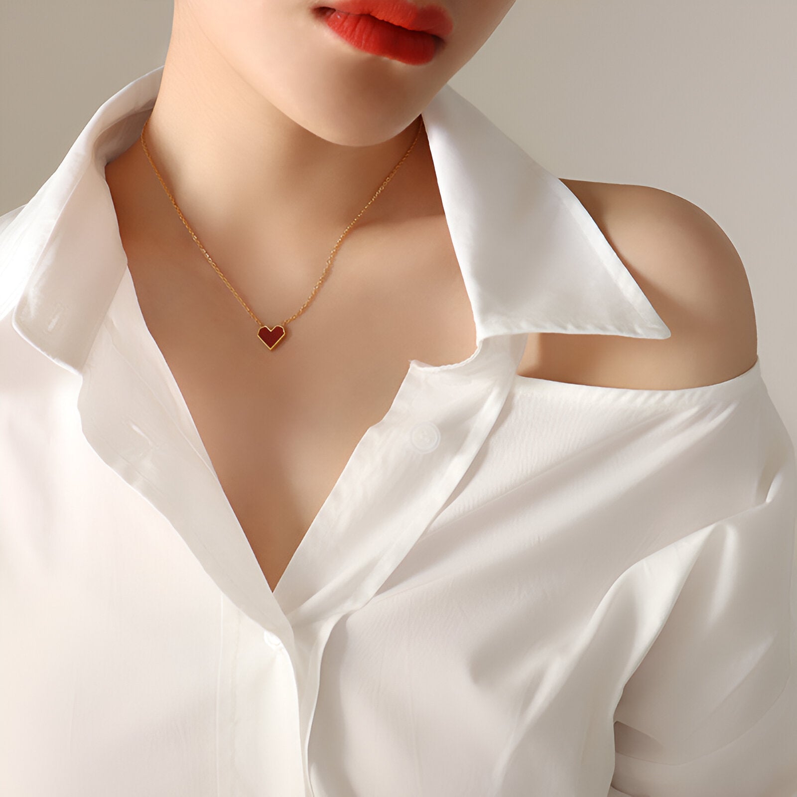 Collier cœur rouge émaillé, chaîne fine dorée en acier inoxydable, bijou romantique pour femme, modèle Elena