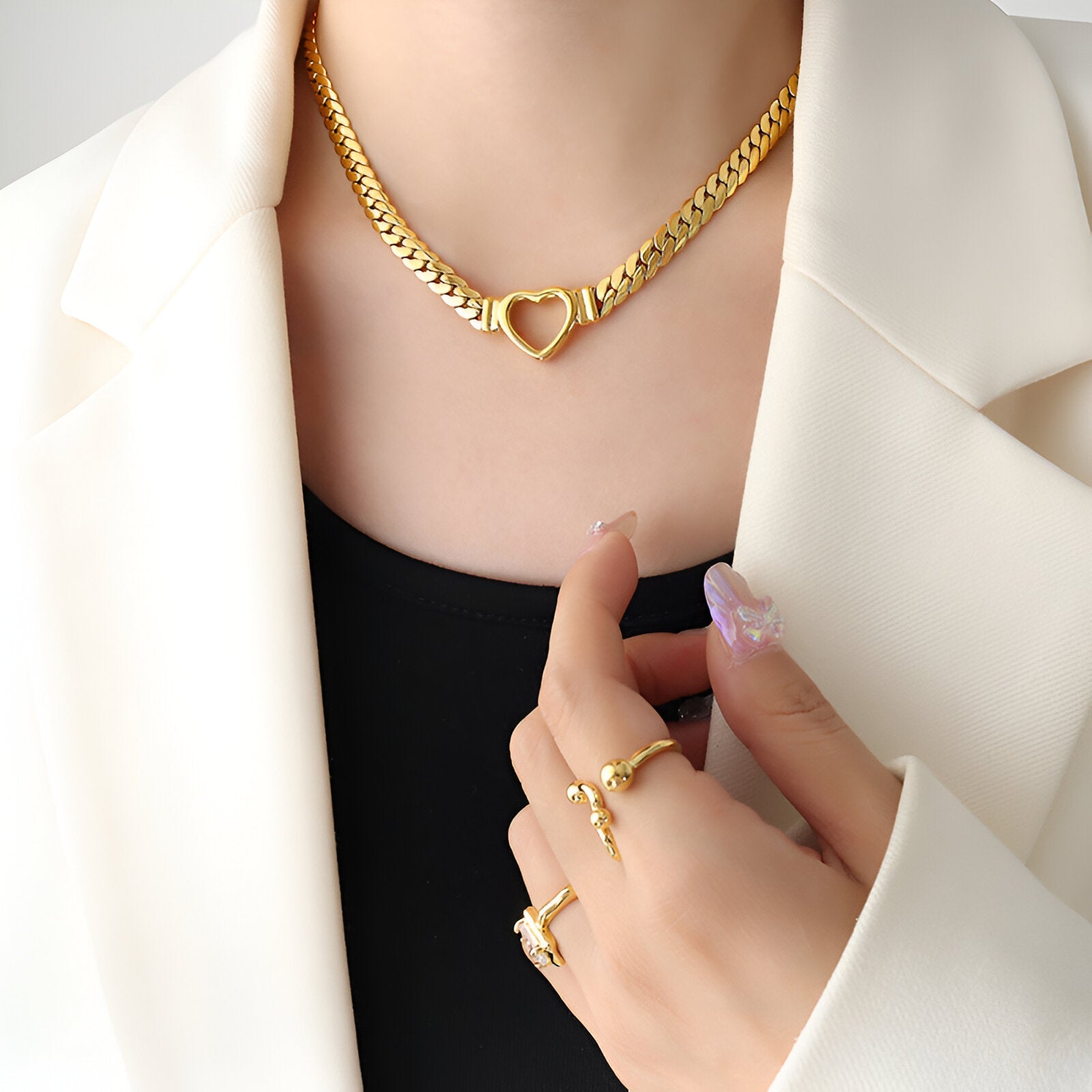 Collier court en acier doré ou argenté, maille épaisse cubaine et cœur central, bijou tendance pour femme, modèle Coline