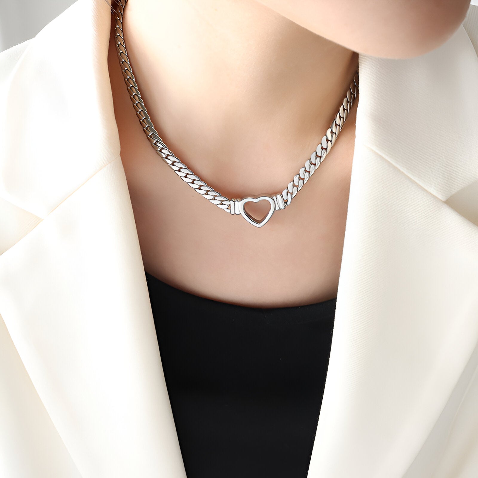 Collier court en acier doré ou argenté, maille épaisse cubaine et cœur central, bijou tendance pour femme, modèle Coline