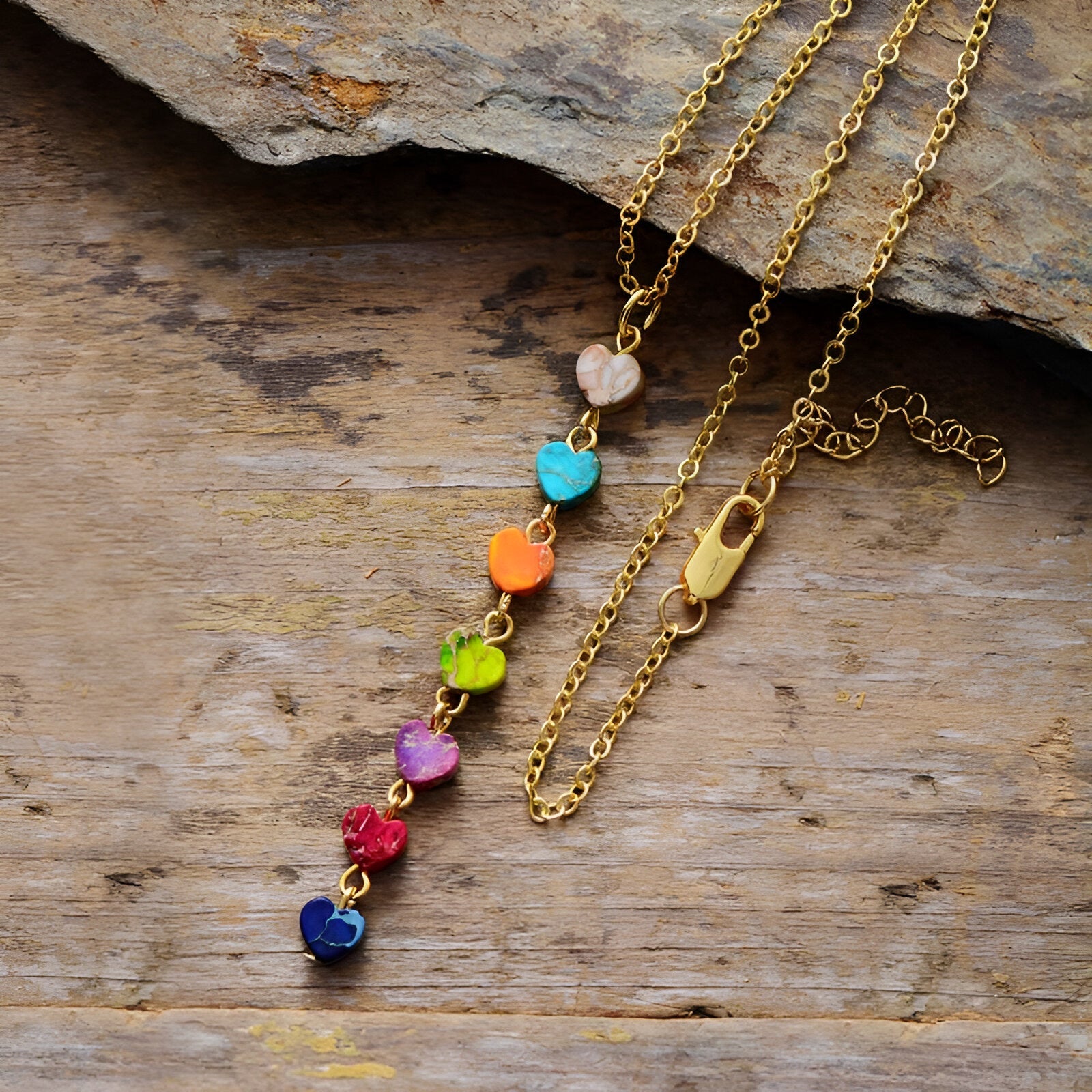 Collier cravate 7 chakras pour femme, motif cœur, modèle Jaya
