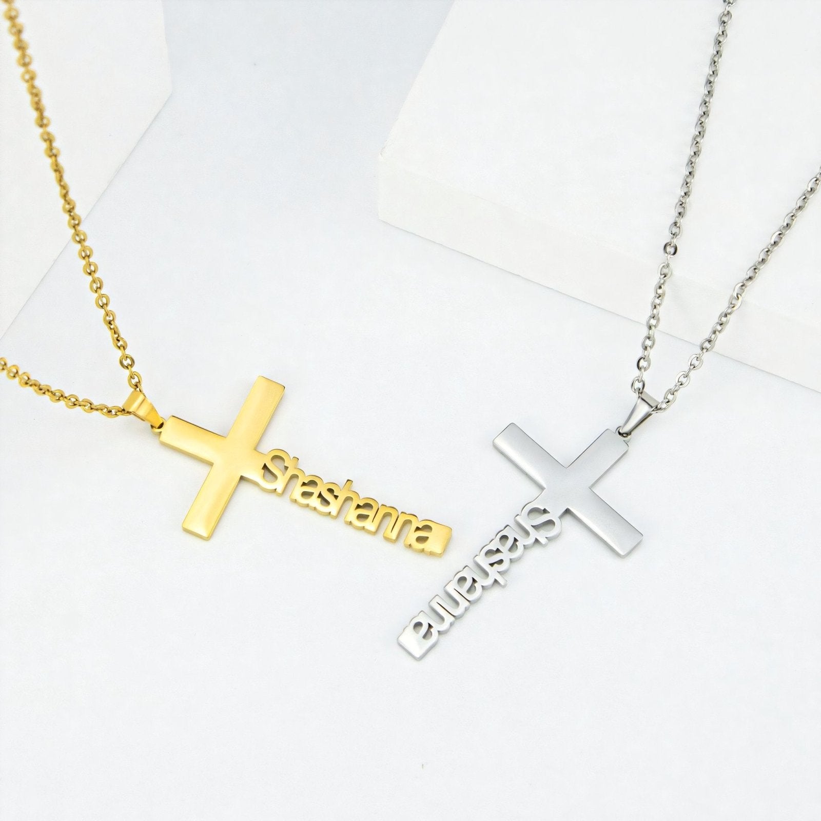 Collier croix avec nom gravé, prénom vertical, en acier inoxydable, modèle Solange