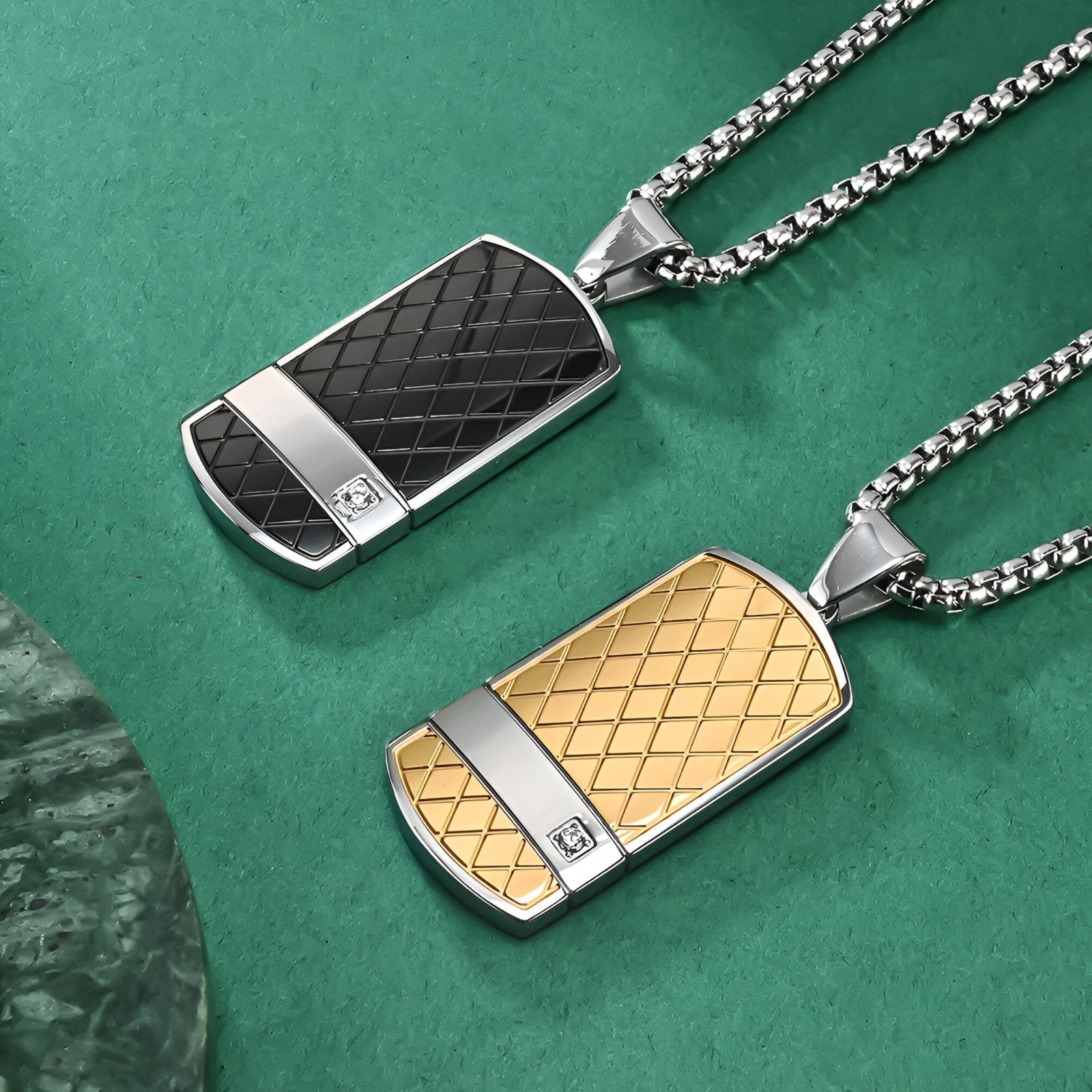 Collier design plaque militaire pour homme, acier inoxydable, finition quadrillée, modèle Viper