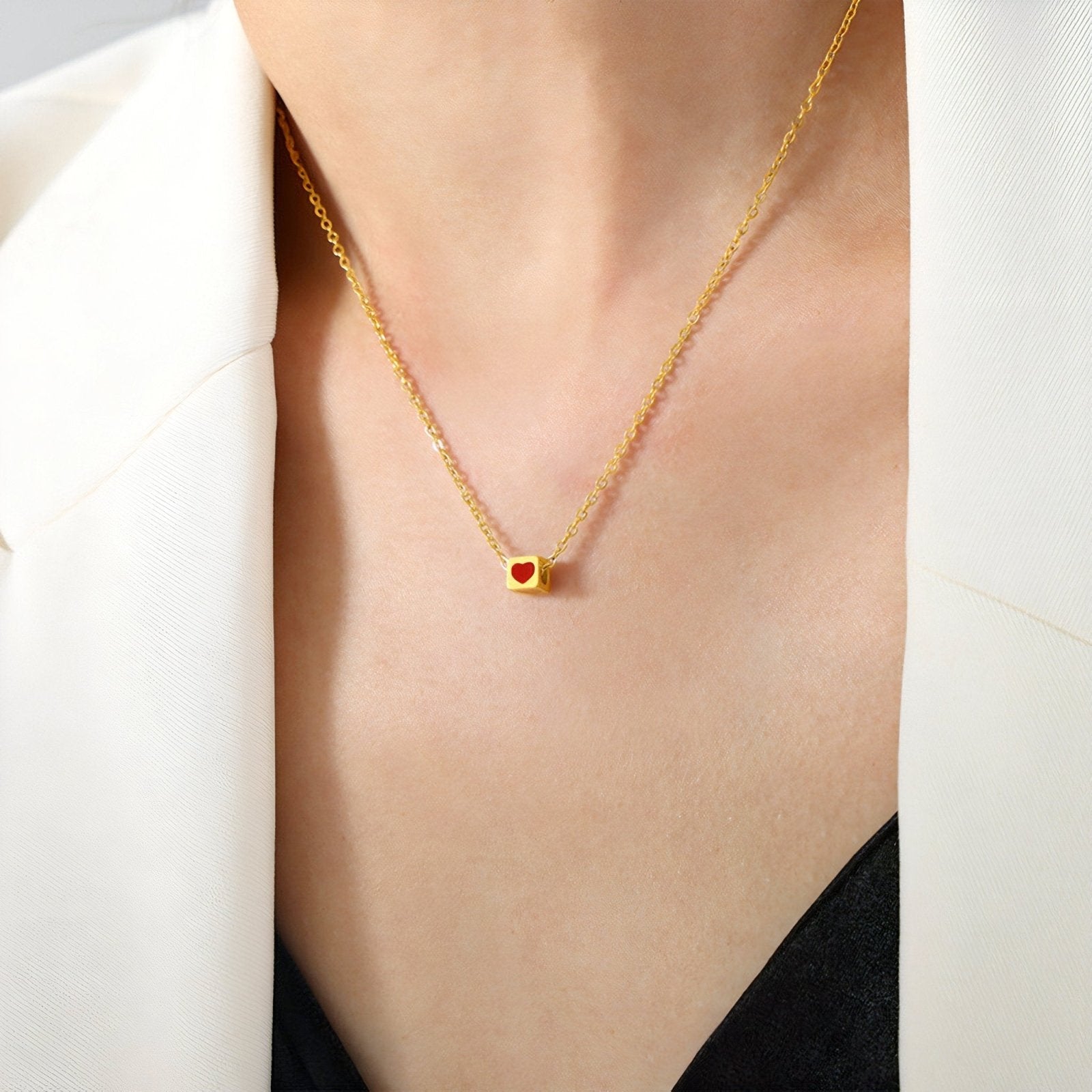 Collier doré cube cœur rouge, en acier inoxydable, maille forcat fine, modèle Cubis