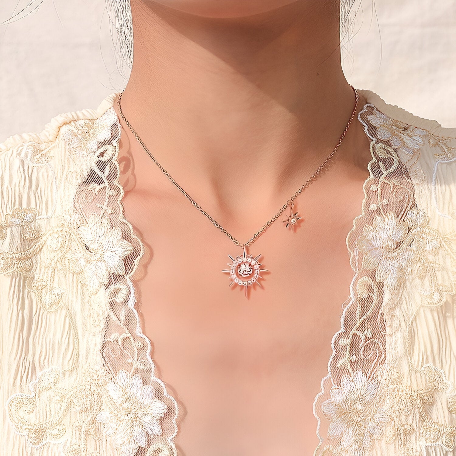 Collier étoile & soleil pour femme, plaqué or rose ou argenté, zircons brillants, maille forçat, modèle Astra