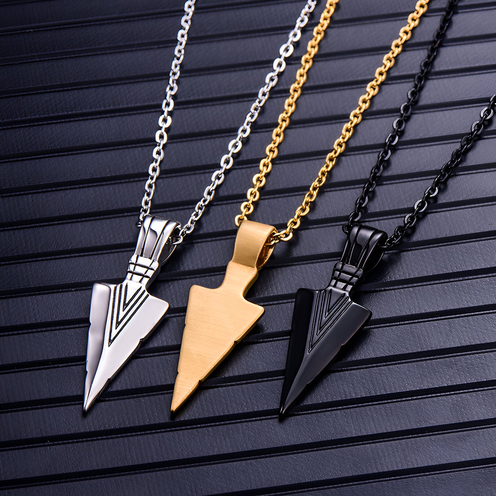 Collier flèche en acier inoxydable, pendentif tribal avec chaîne forçat 50 cm pour homme, modèle Seth