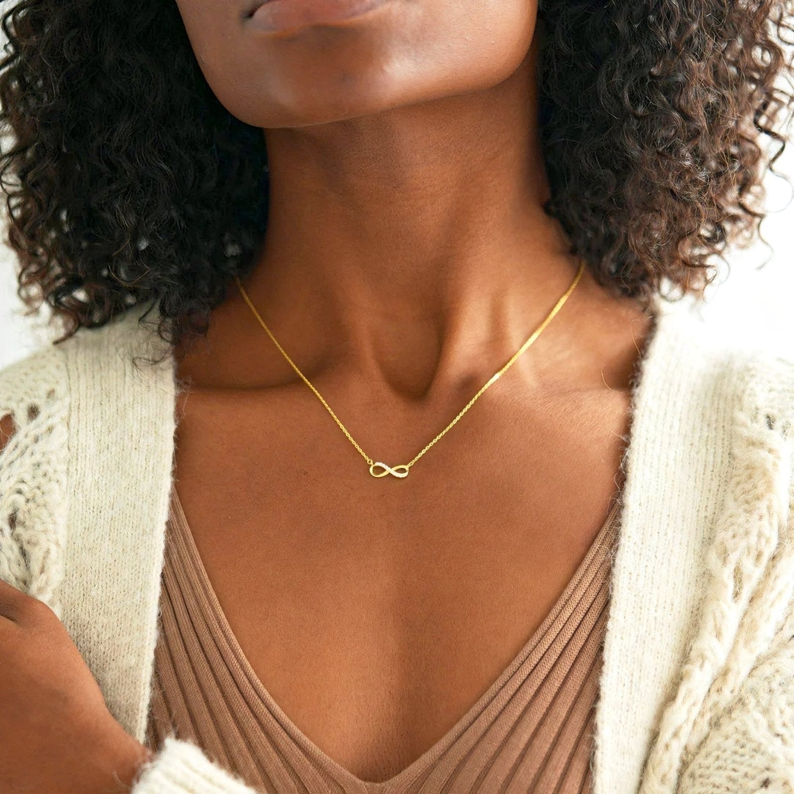 Collier infini plaqué or, argent 925, serti de zircons, style minimaliste, taille ajustable, modèle Clarisse