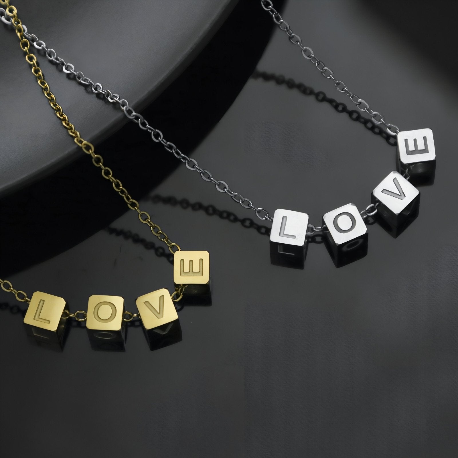 Collier lettres personnalisées, cubes en acier inoxydable, finition dorée ou argentée, modèle Hope