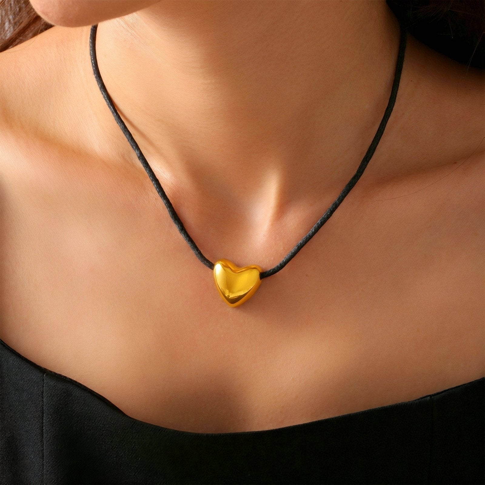 Collier long cordon noir avec pendentif cœur bombé, en acier inoxydable, ajustable jusqu'à 80 cm, modèle Irawen