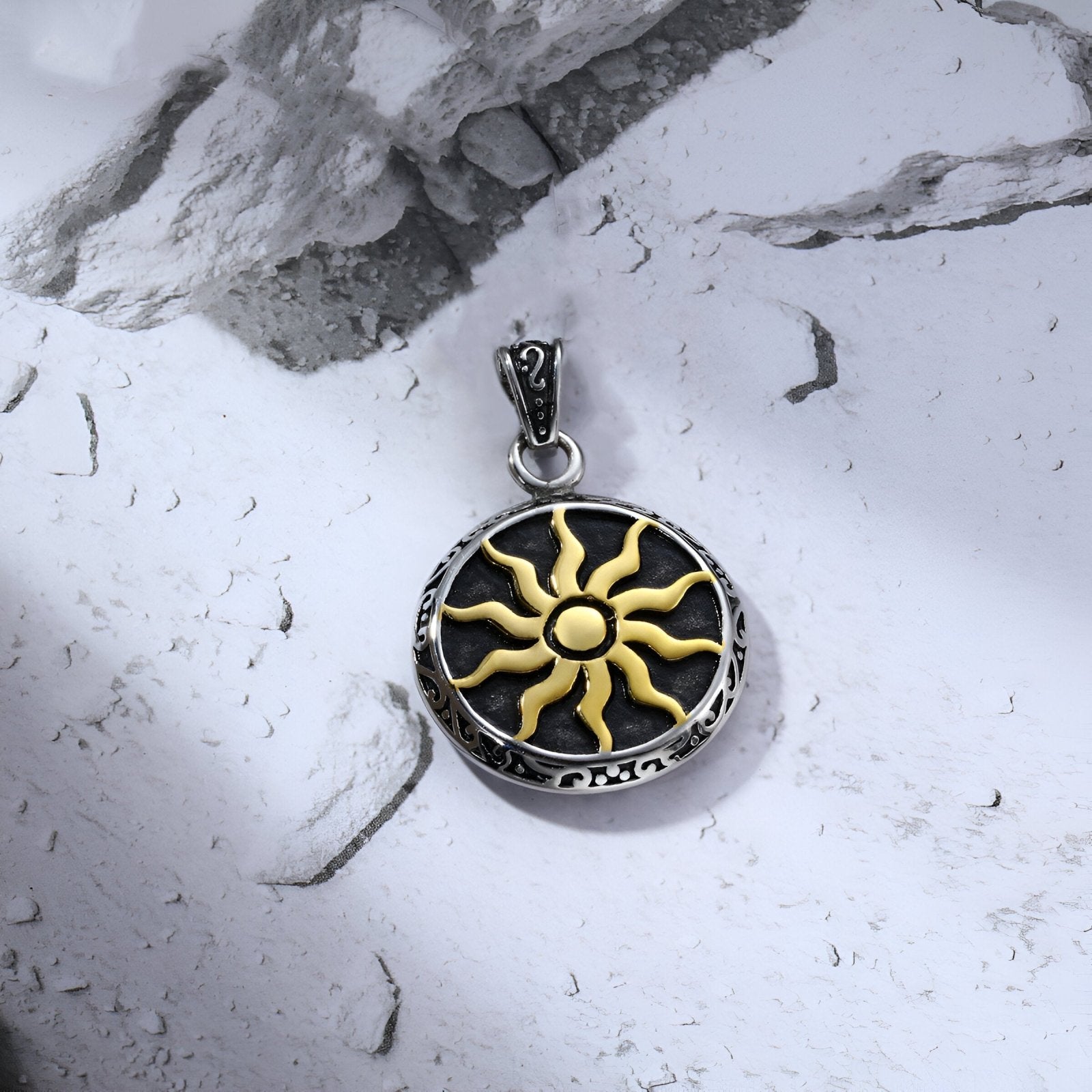 Collier médaillon solaire en acier inoxydable, style viking, pour homme, modèle Helios
