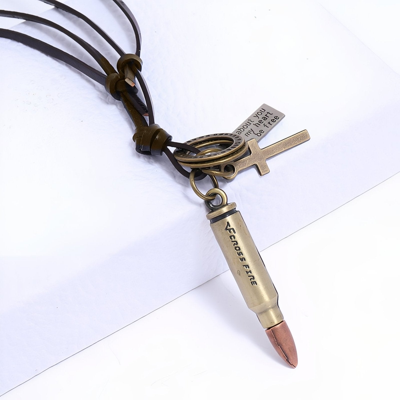 Collier militaire homme, pendentif douille en métal vieilli et croix, cordon en cuir marron réglable