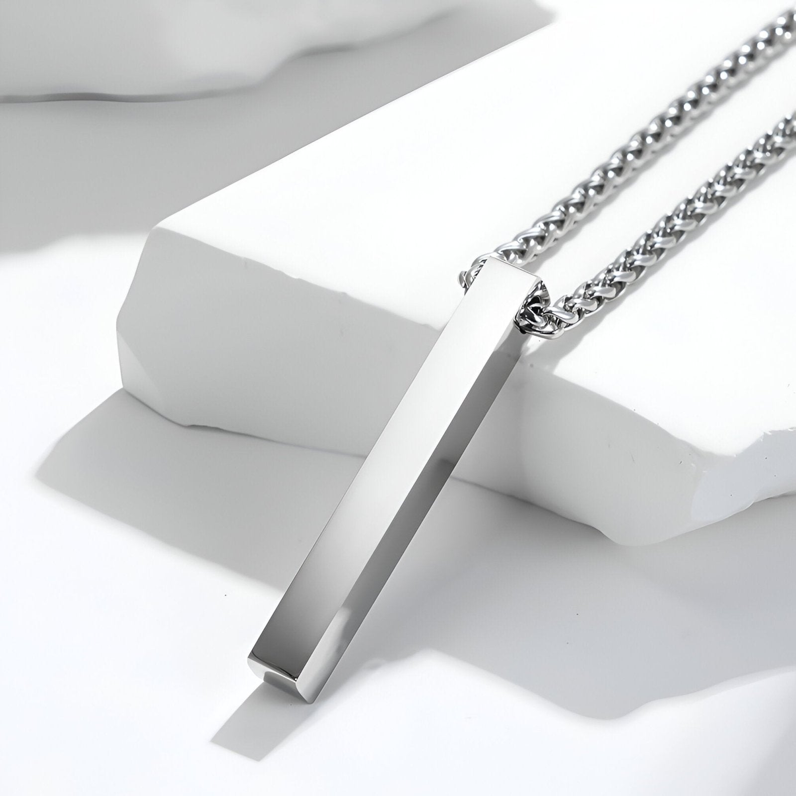 Collier minimaliste, maille spiga, style moderne, modèle Eron