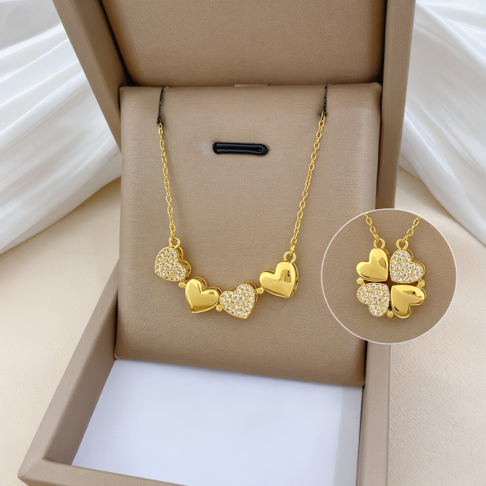 Collier modulable 2 - en - 1, motif trèfle cœur doré poli et pavé zircon, modèle Nila