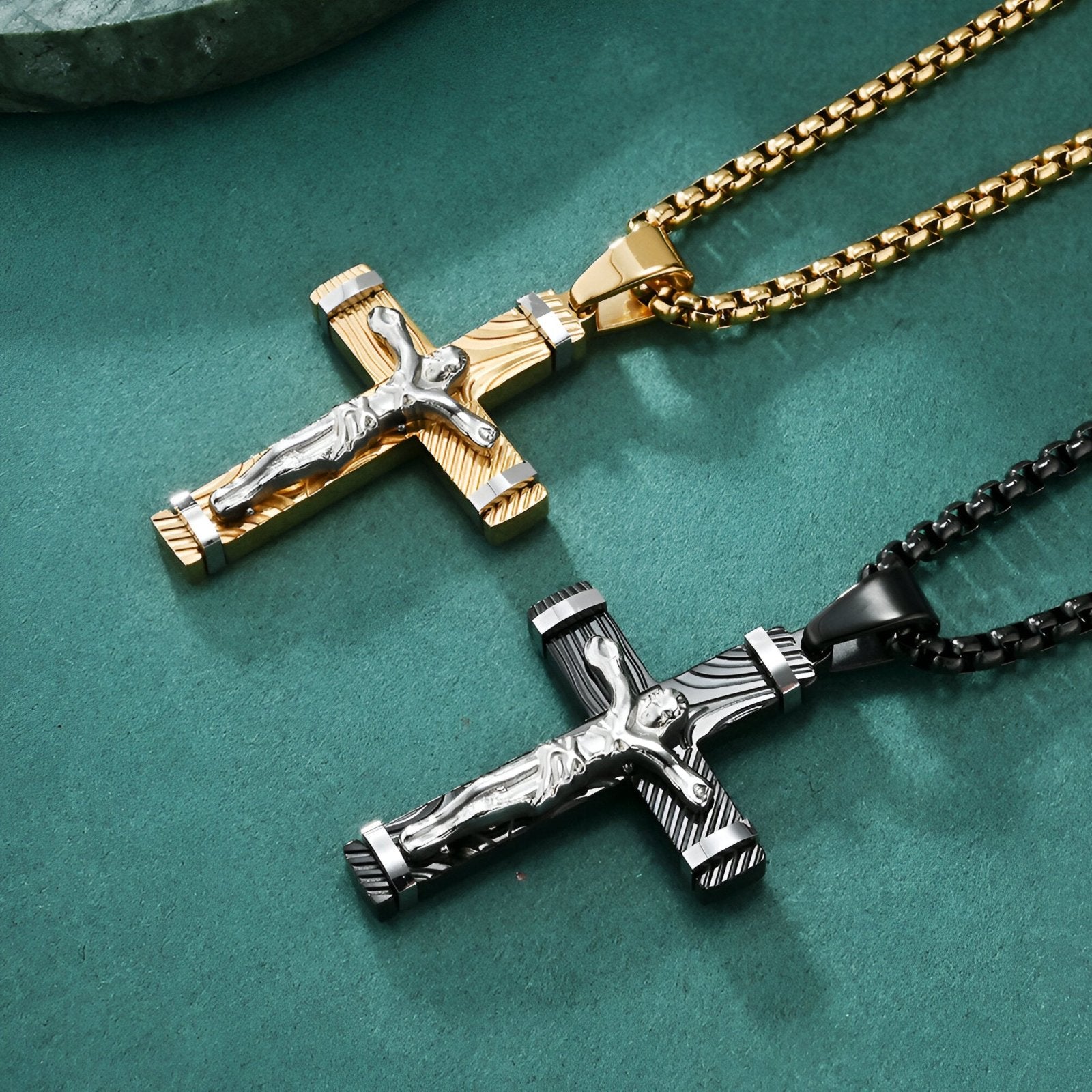 Collier pendentif croix Jésus en acier inoxydable, style religieux moderne, modèle Gabriel