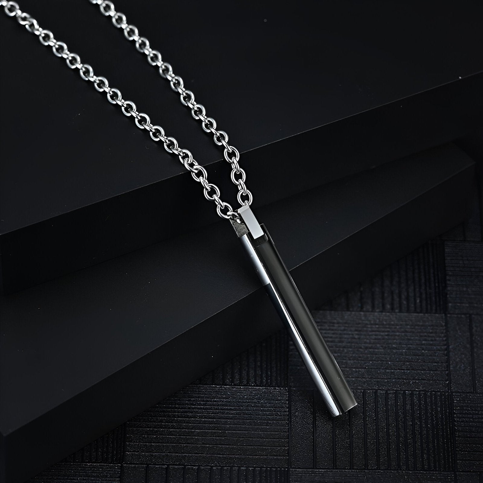Collier pendentif cylindrique noir, en acier inoxydable poli, modèle Obsidian