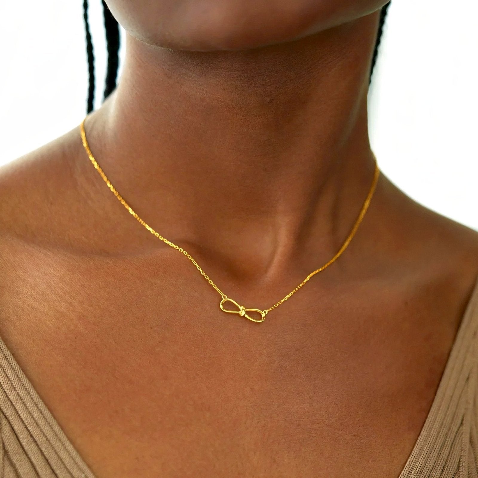Collier pendentif infini noué doré, argent 925, style minimaliste chic, modèle Aziza