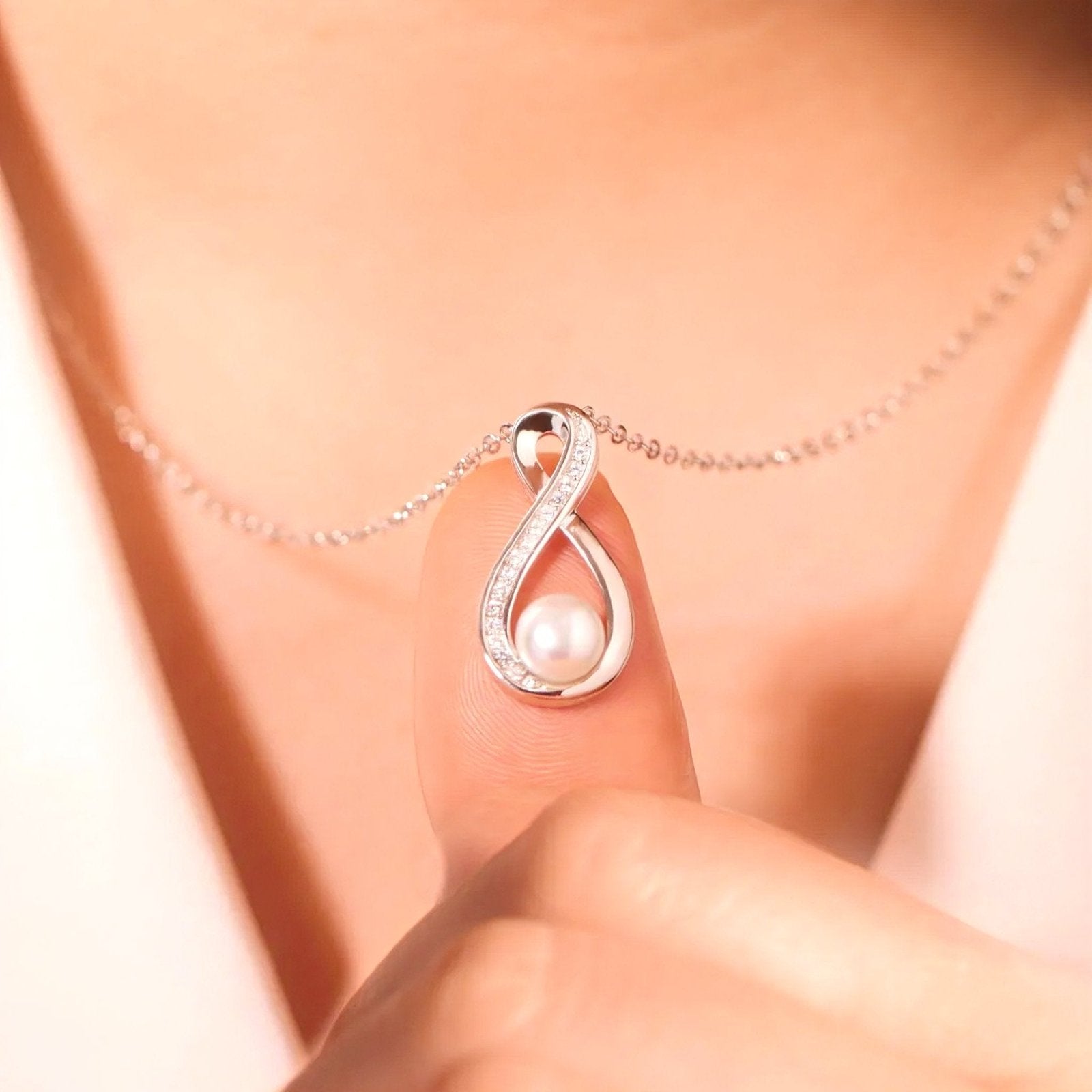 Collier pendentif perle et symbole infini, en argent massif, chaine forçat, modèle Anouk
