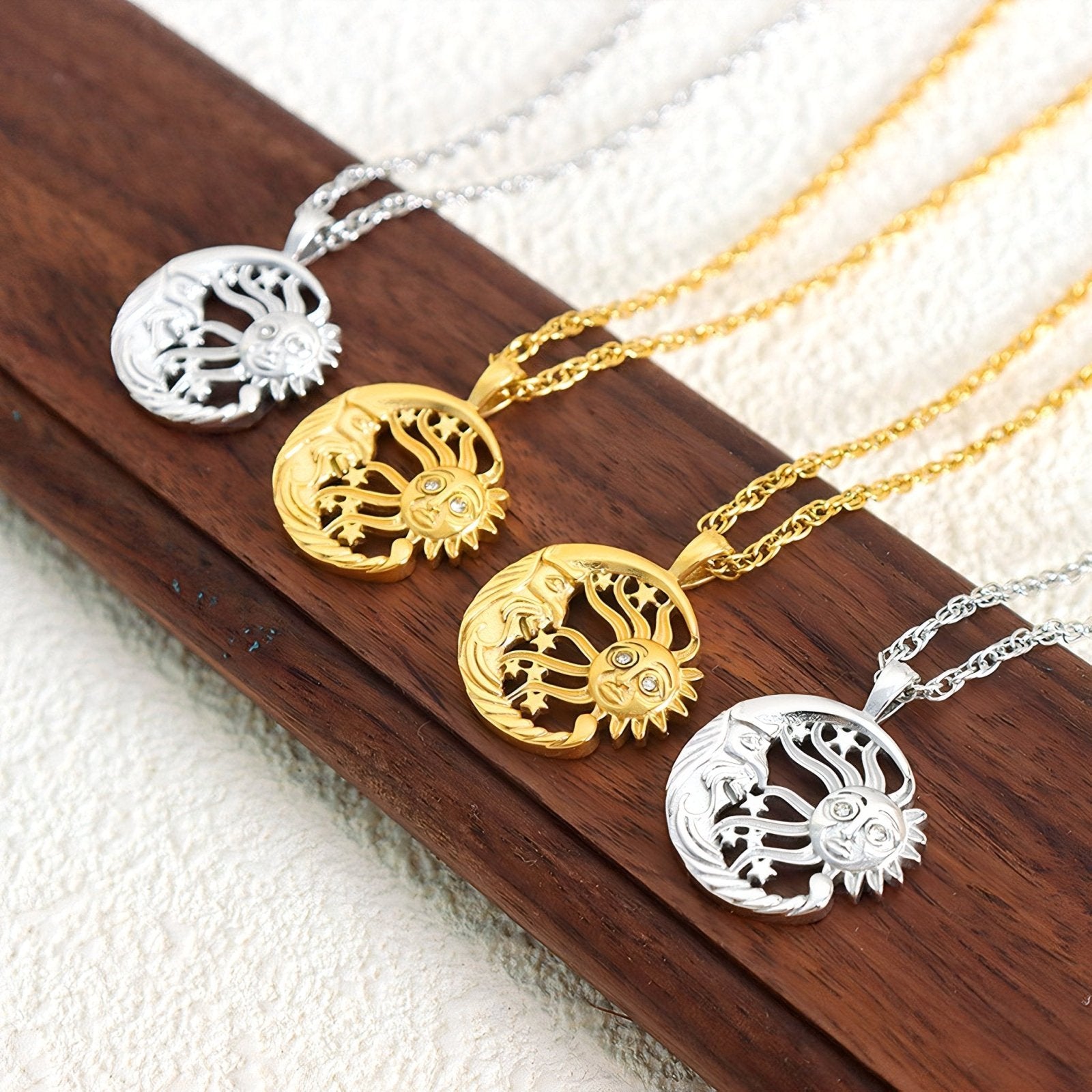 Collier pendentif soleil et lune, acier inoxydable doré ou argenté, pierres de zircons, modèle Phoebe
