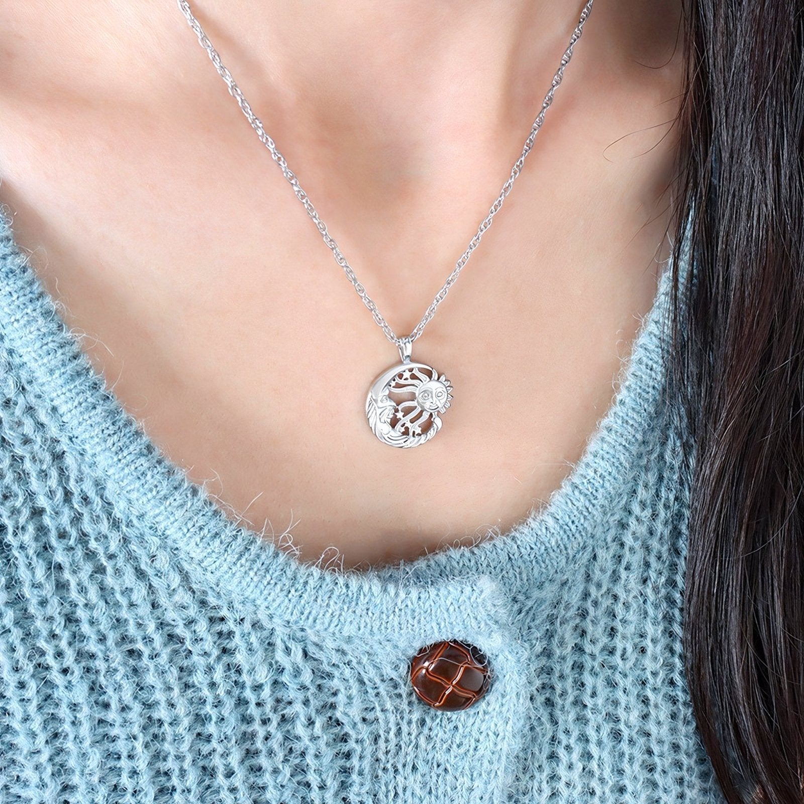 Collier pendentif soleil et lune, acier inoxydable doré ou argenté, pierres de zircons, modèle Phoebe