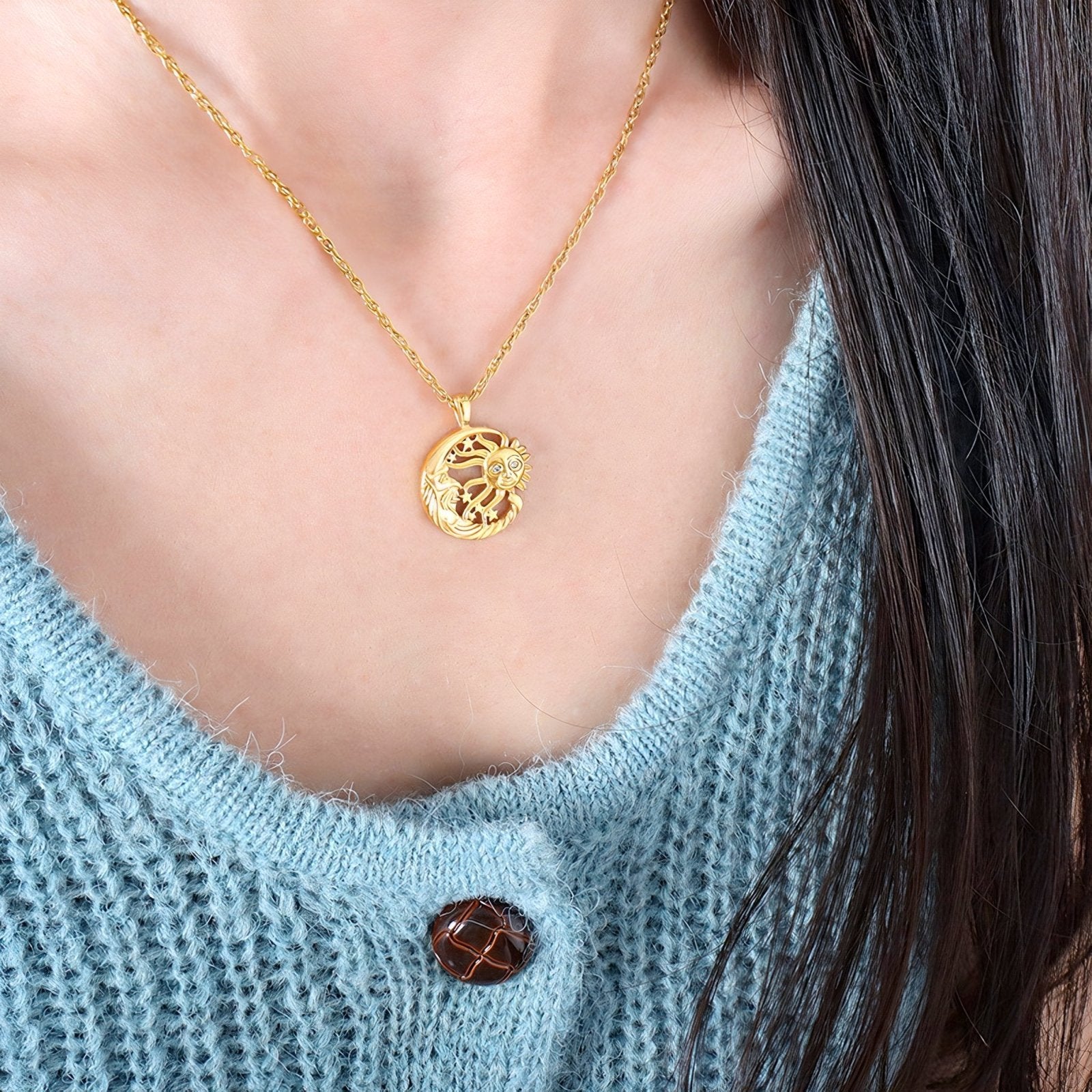Collier pendentif soleil et lune, acier inoxydable doré ou argenté, pierres de zircons, modèle Phoebe