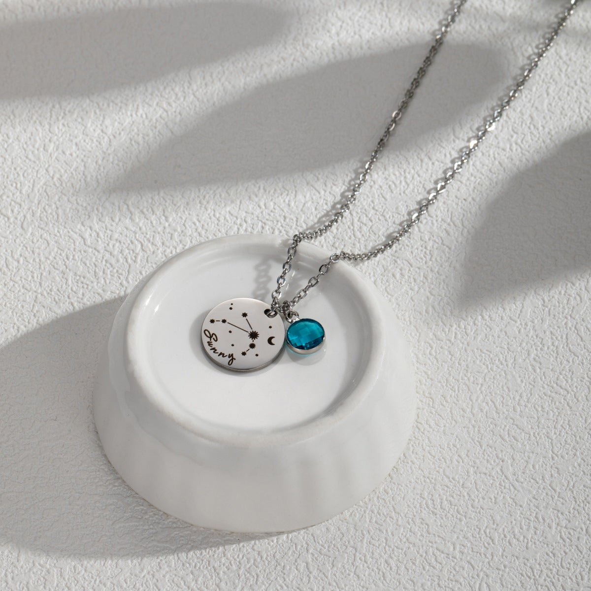 Collier personnalisé astrologique, avec médaille constellation et pierre de naissance, en acier inoxydable