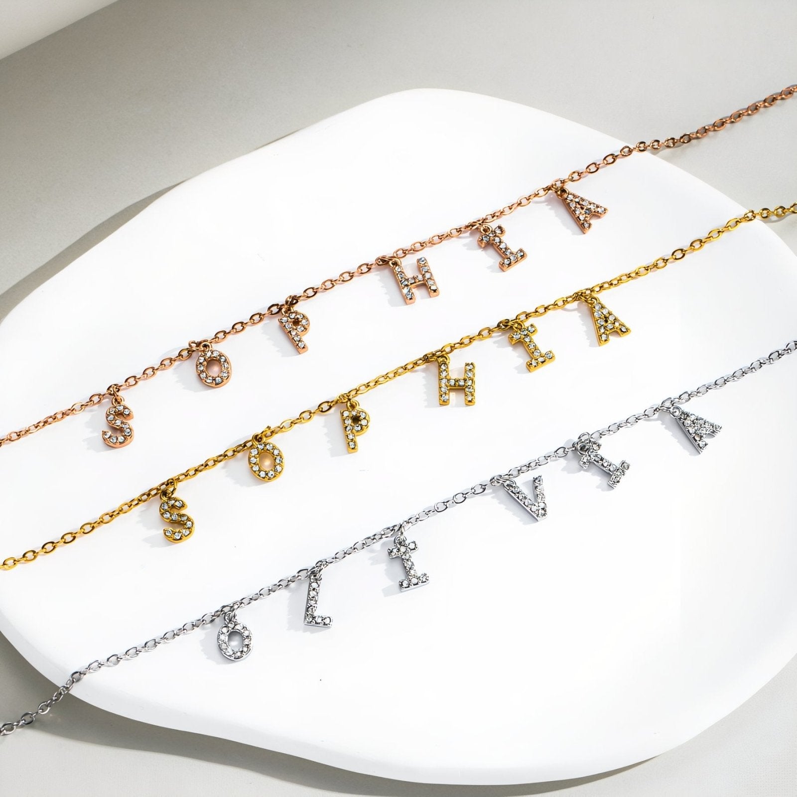 Collier prénom lettres, modèle moderne en acier inoxydable pour femme, modèle Spark
