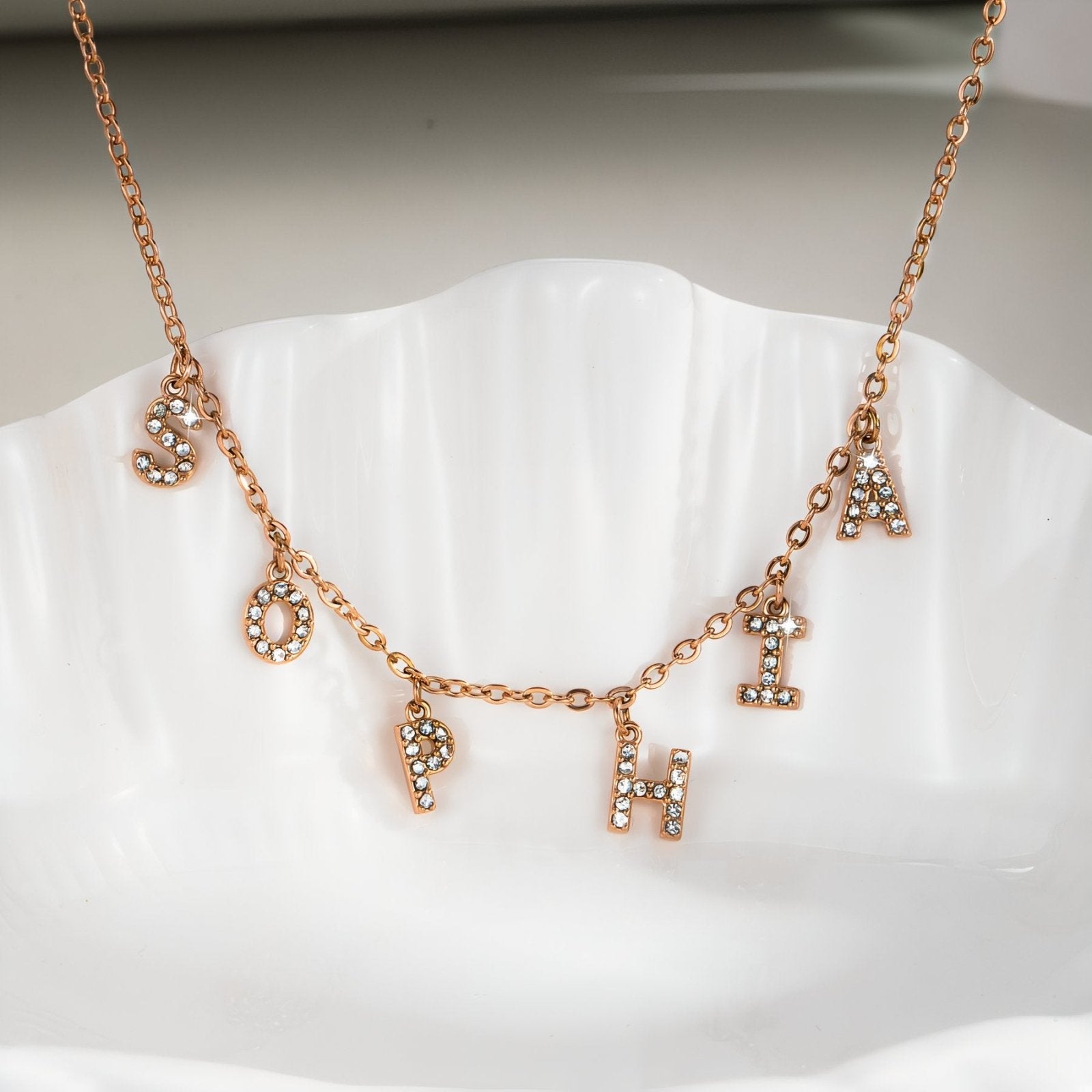 Collier prénom lettres, modèle moderne en acier inoxydable pour femme, modèle Spark