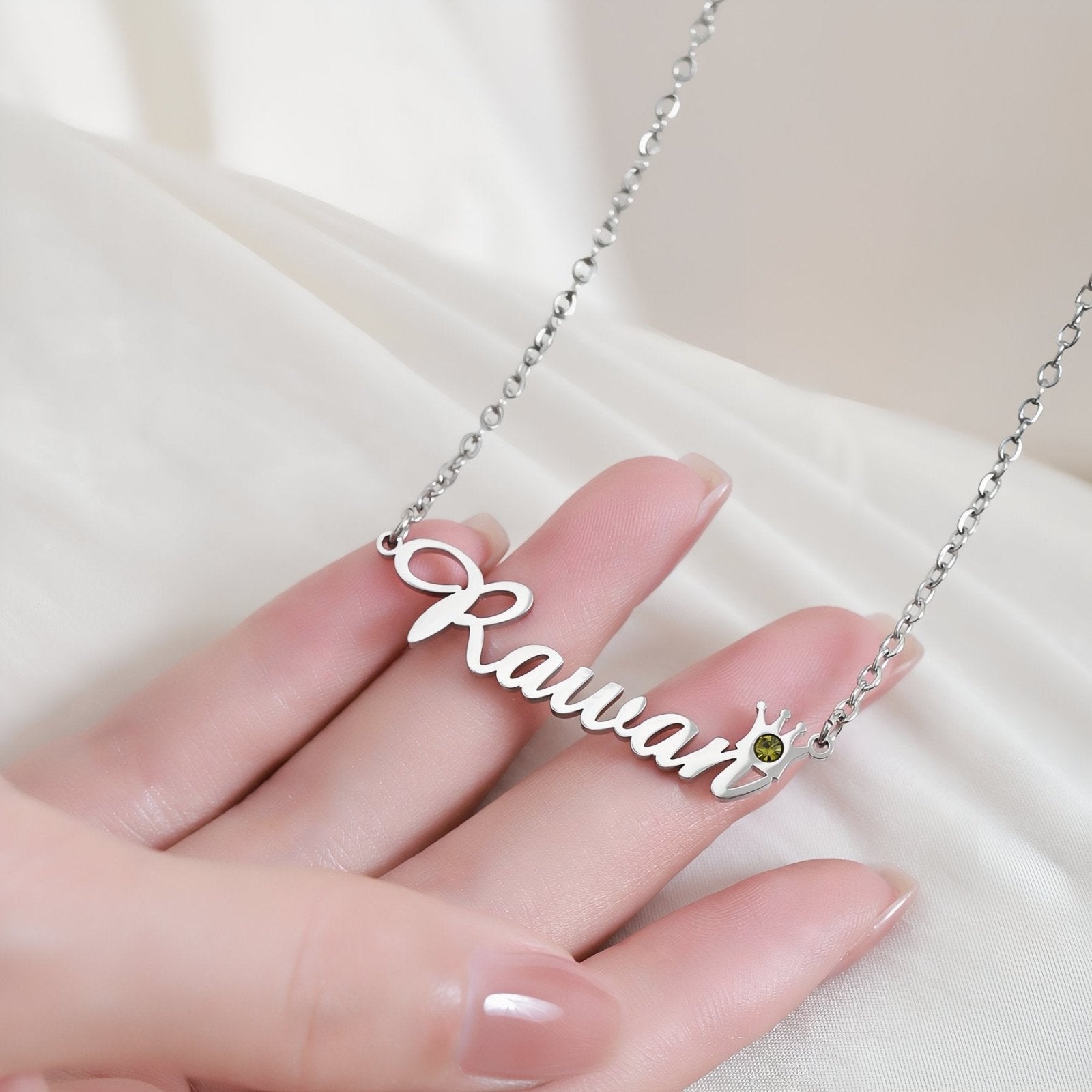 Collier prénom personnalisé avec couronne et pierre de naissance, acier inoxydable, modèle Tiffany