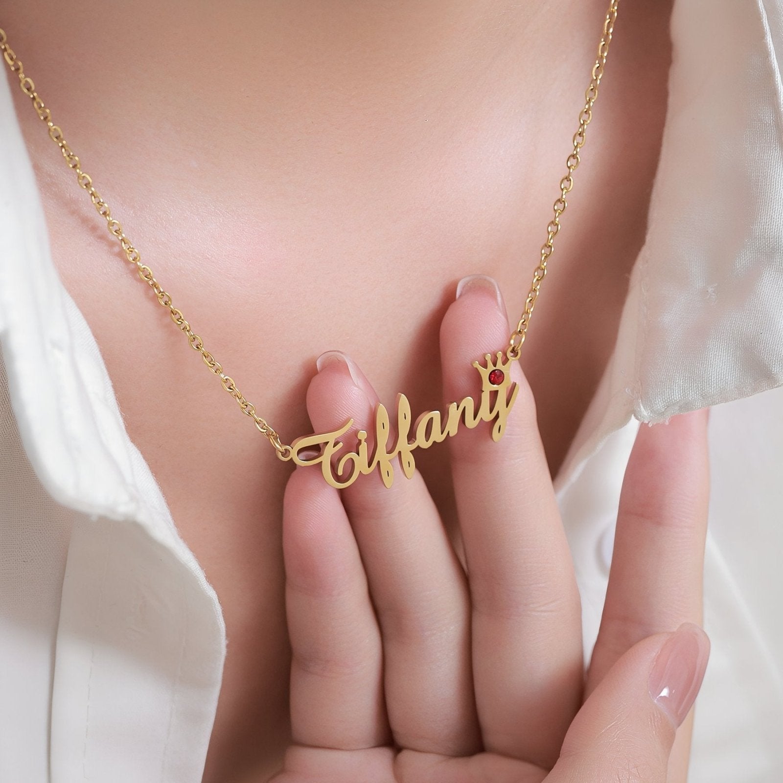 Collier prénom personnalisé avec couronne et pierre de naissance, acier inoxydable, modèle Tiffany