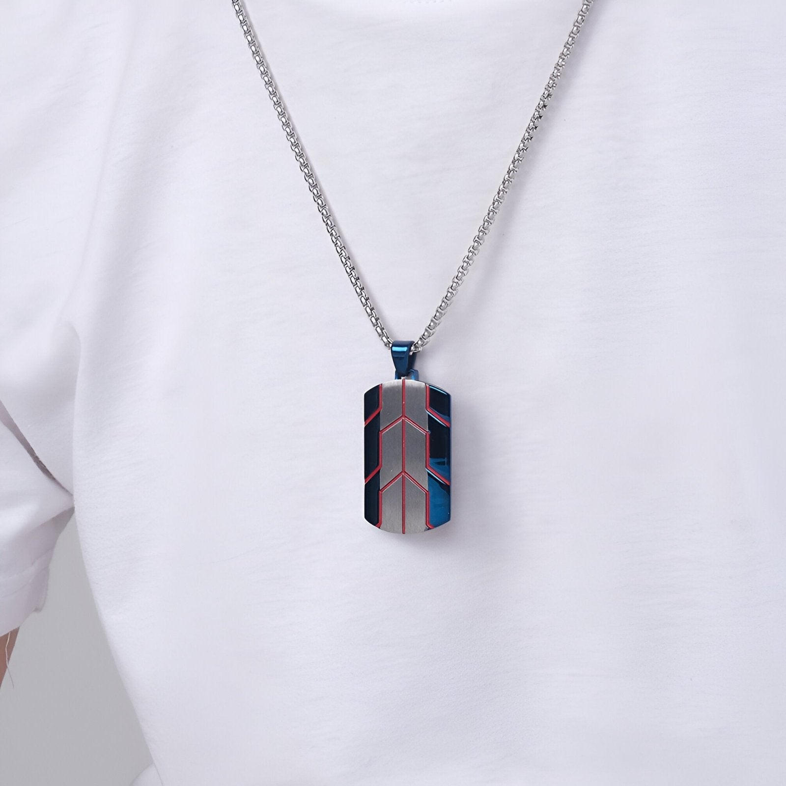Collier streetwear homme, pendentif géométrique multicolore en acier brossé, modèle Malcolm