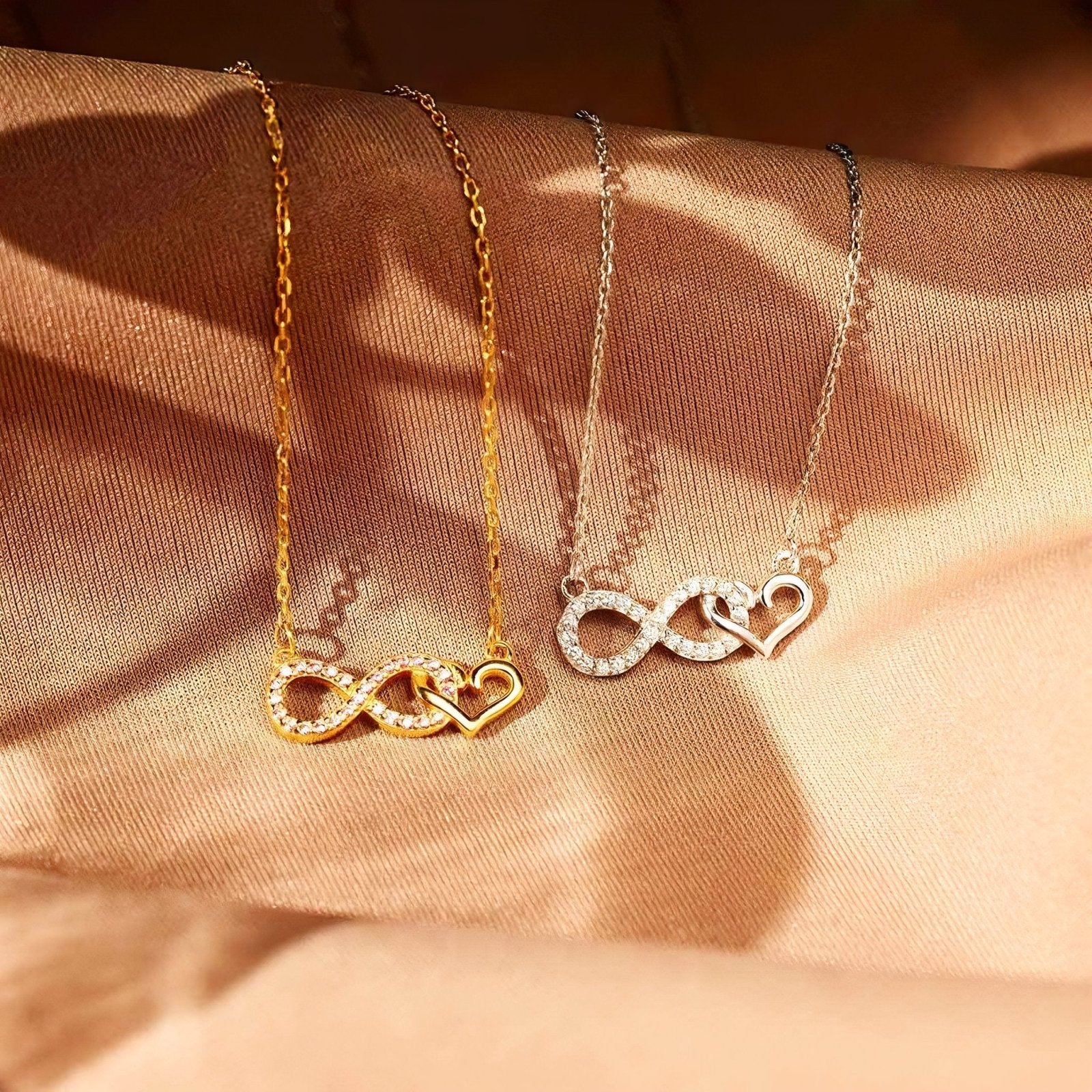 Collier symbole infini, chaîne fine en argent massif, orné de zircons, style chic, modèle Laurine