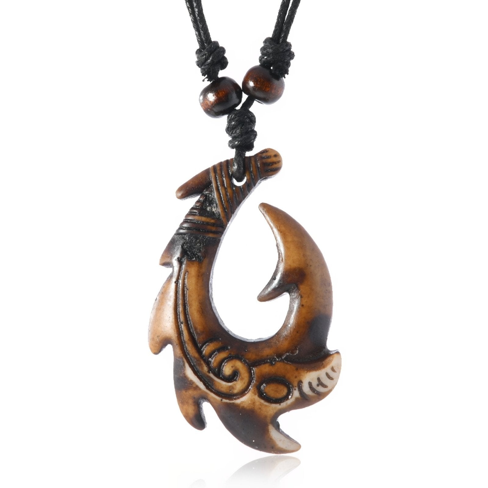 Collier tribal homme, pendentif crochet maori en résine sculptée, cordon ajustable