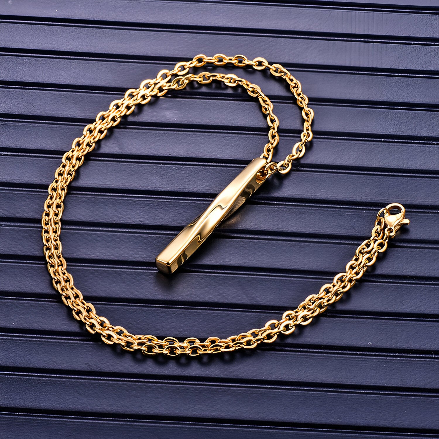 Collier urbain homme, pendentif minimaliste en inox, décliné en or, noir ou acier, modèle Néo