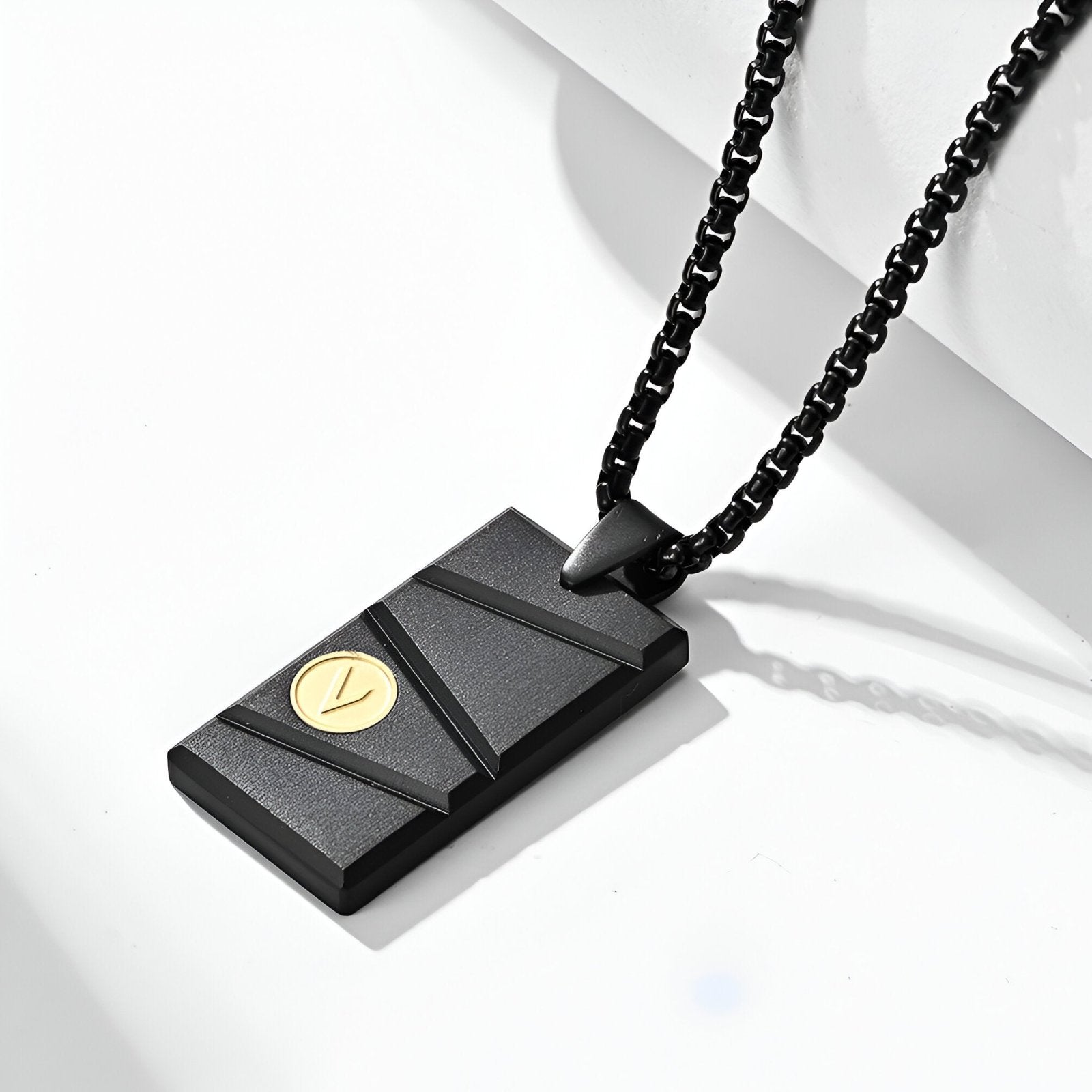 Collier urbain pour homme, acier inoxydable avec médaillon doré, style plaque militaire, modèle Zaro