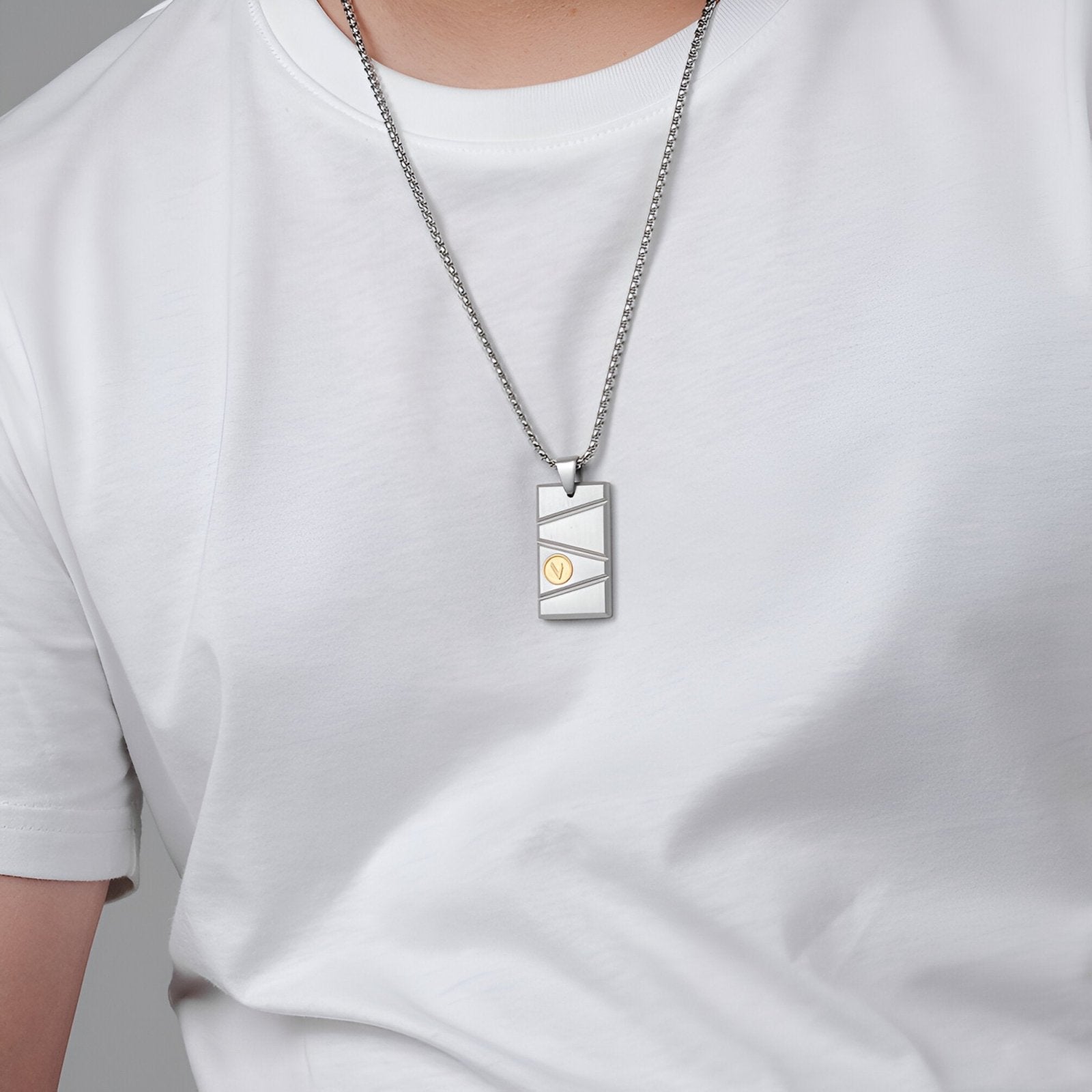 Collier urbain pour homme, acier inoxydable avec médaillon doré, style plaque militaire, modèle Zaro