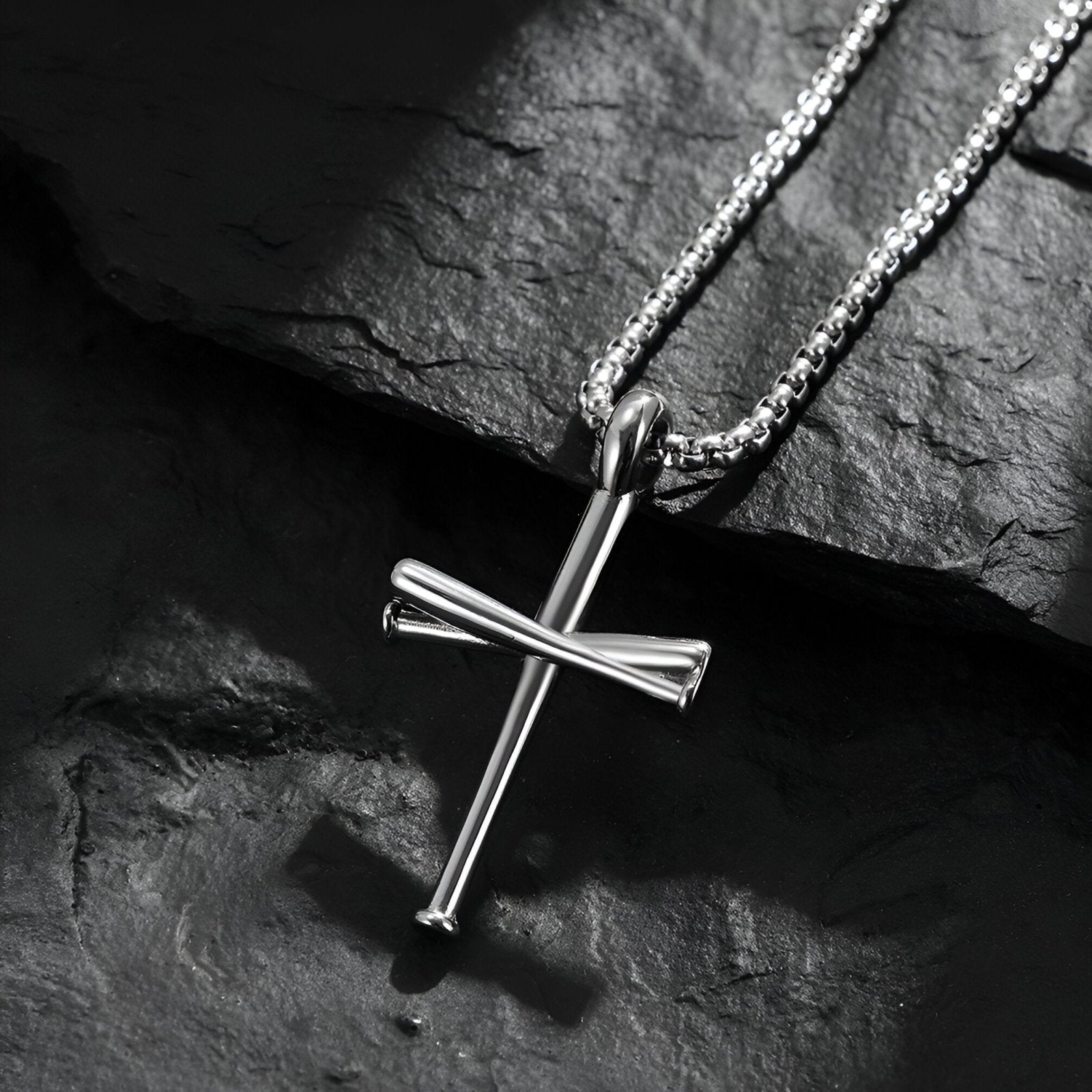 Croix gothique moderne, pendentif en acier brut, style underground masculin, modèle Zareth